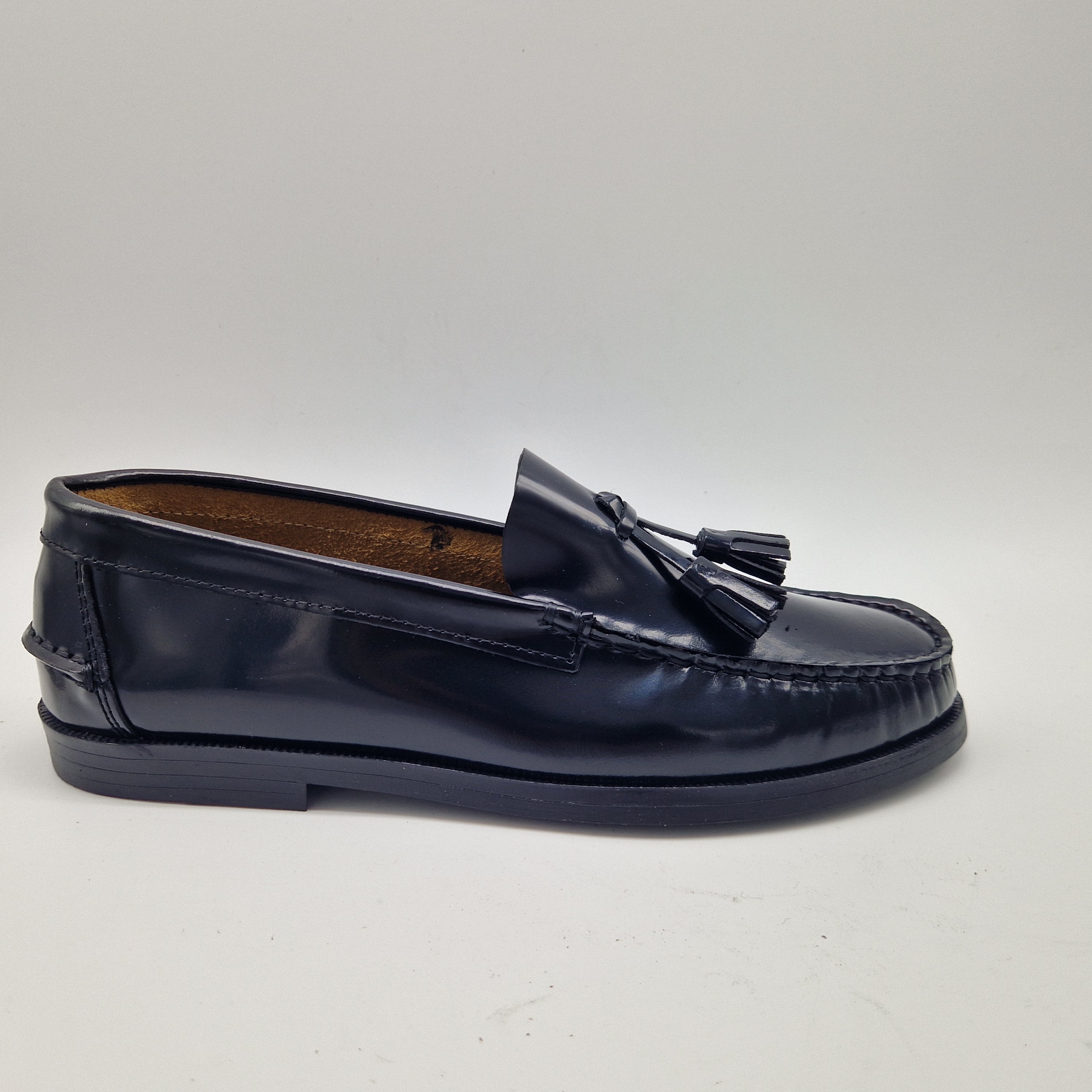 71802-CASTELLANODEBORLASENPIELNEGRAYPISODEGOMA.jpg