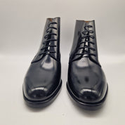 BOTÍN LISO EN PIEL NEGRA