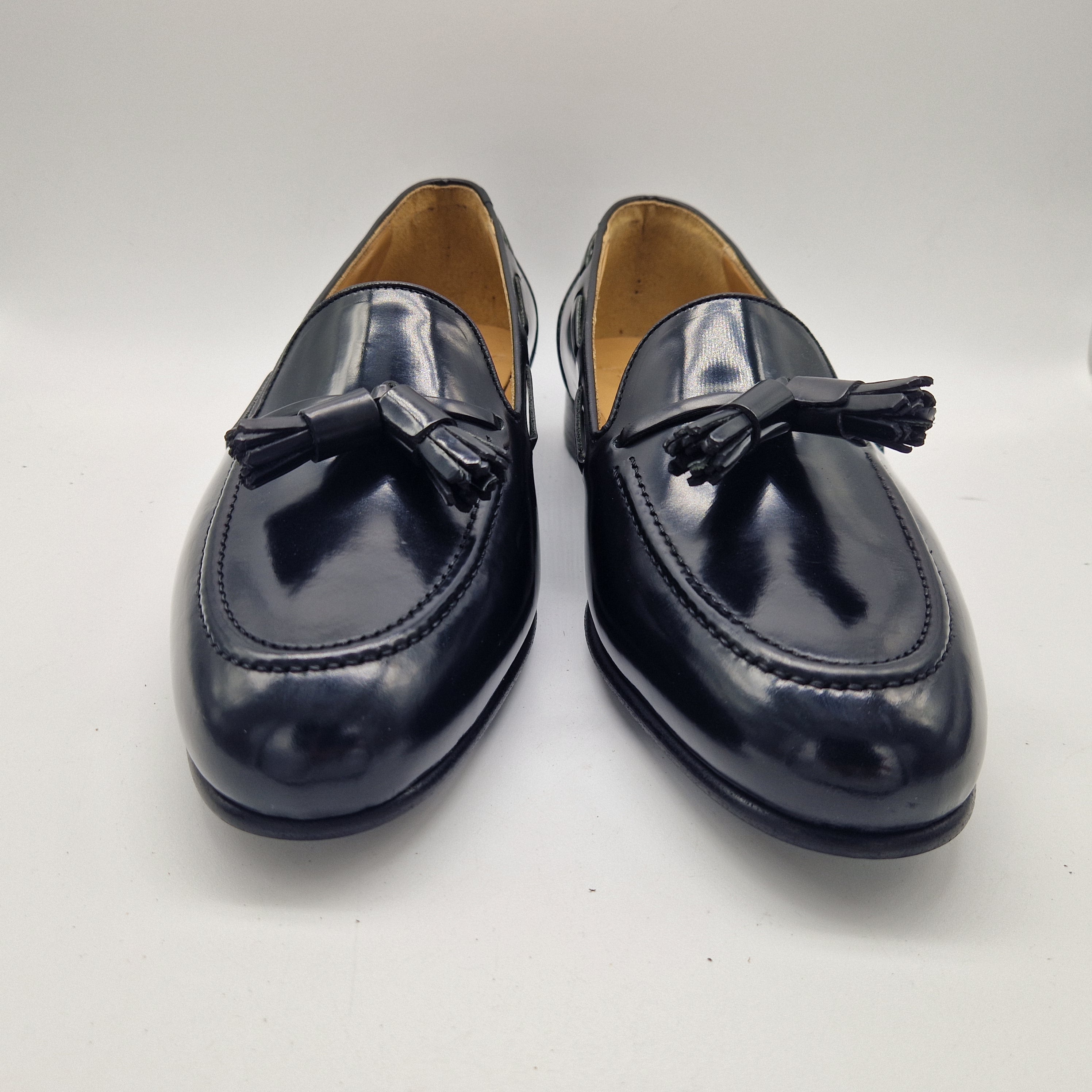 CASTELLANO DE BORLAS EN PIEL NEGRA