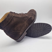 BOTITA EN SERRAJE MARRÓN