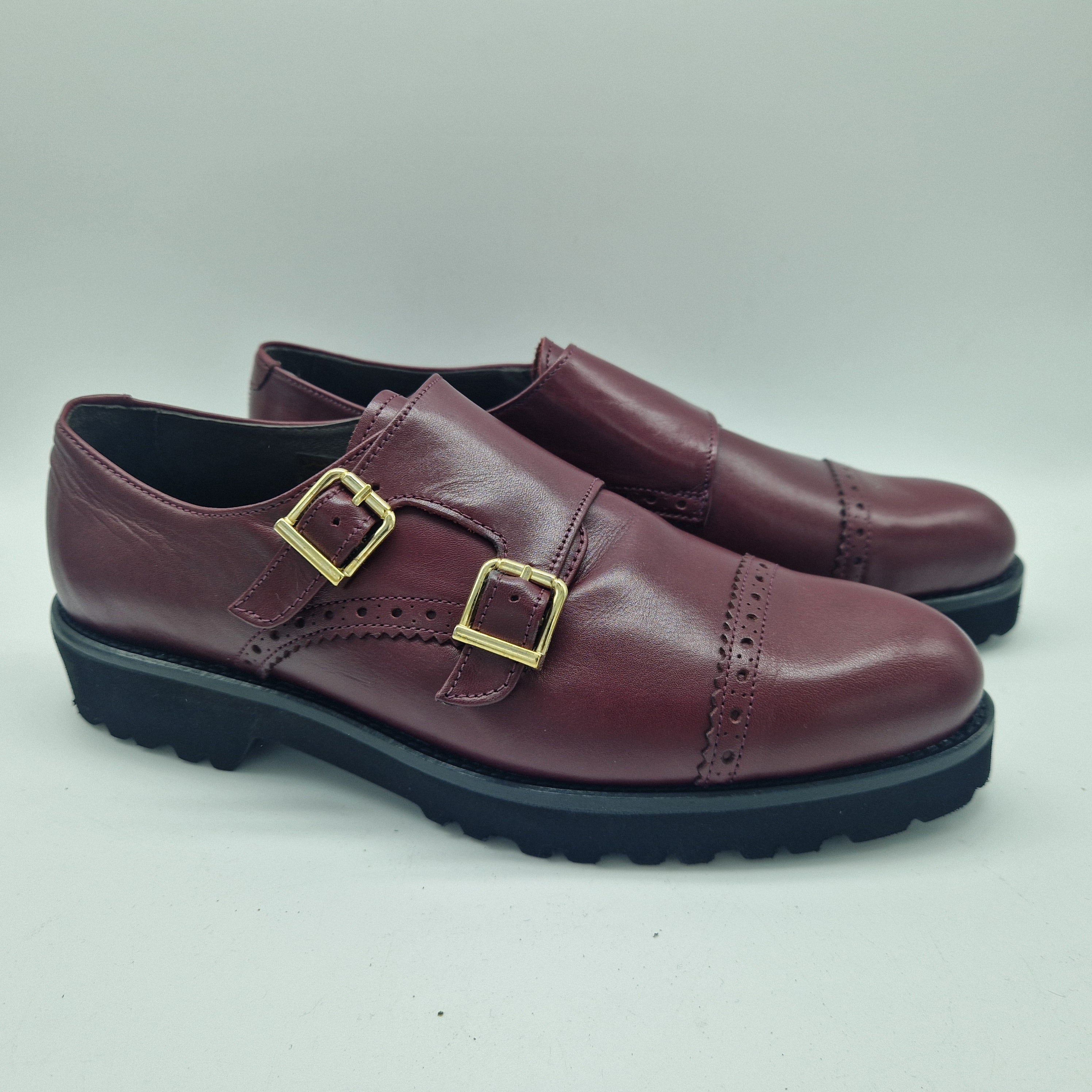 2 HEBILLAS EN PIEL BURDEOS