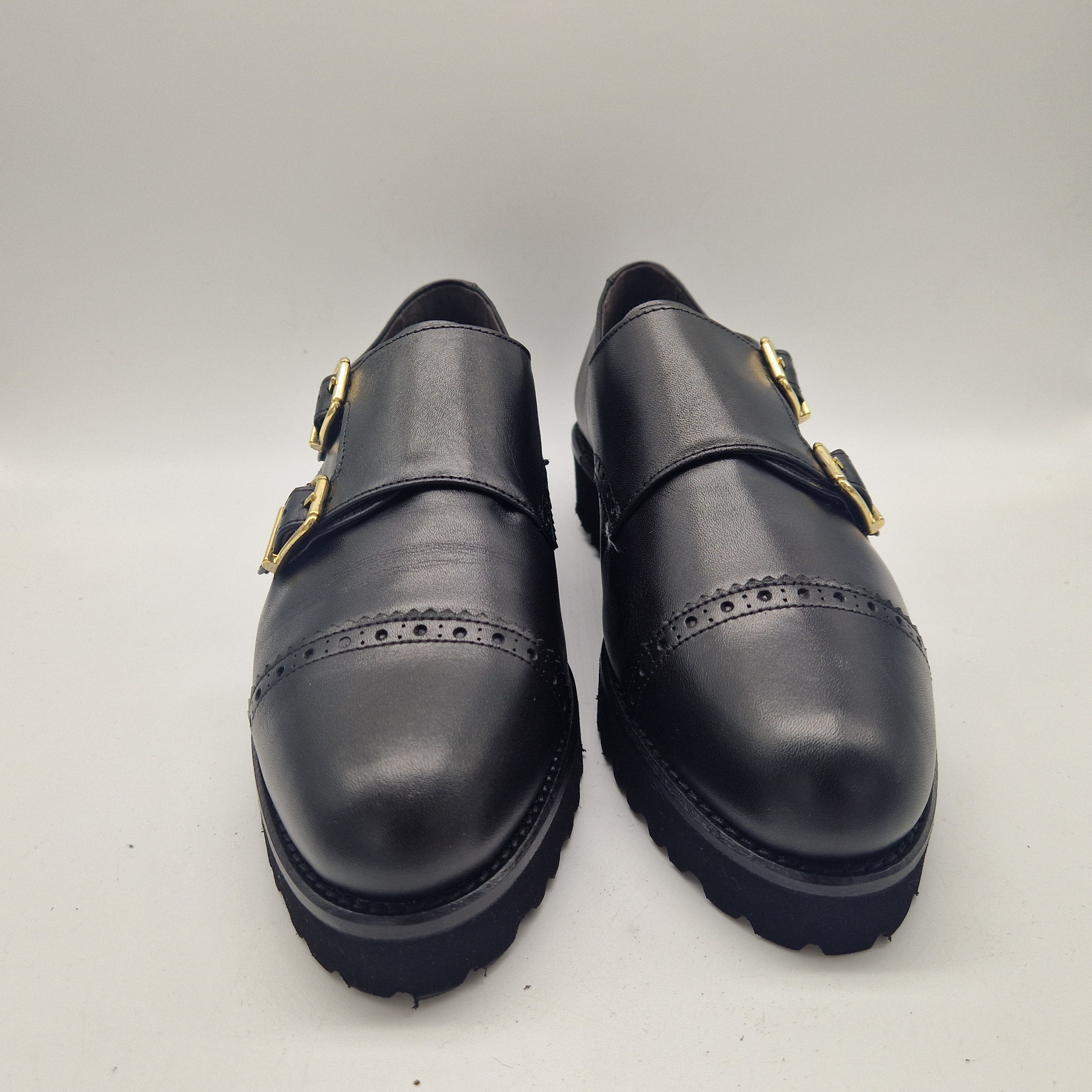 2 HEBILLAS EN PIEL NEGRA