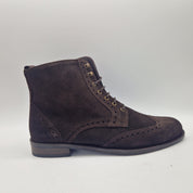 BOTÍN EN SERRAJE MARRÓN