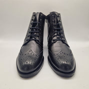 BOTÍN EN PIEL NEGRA