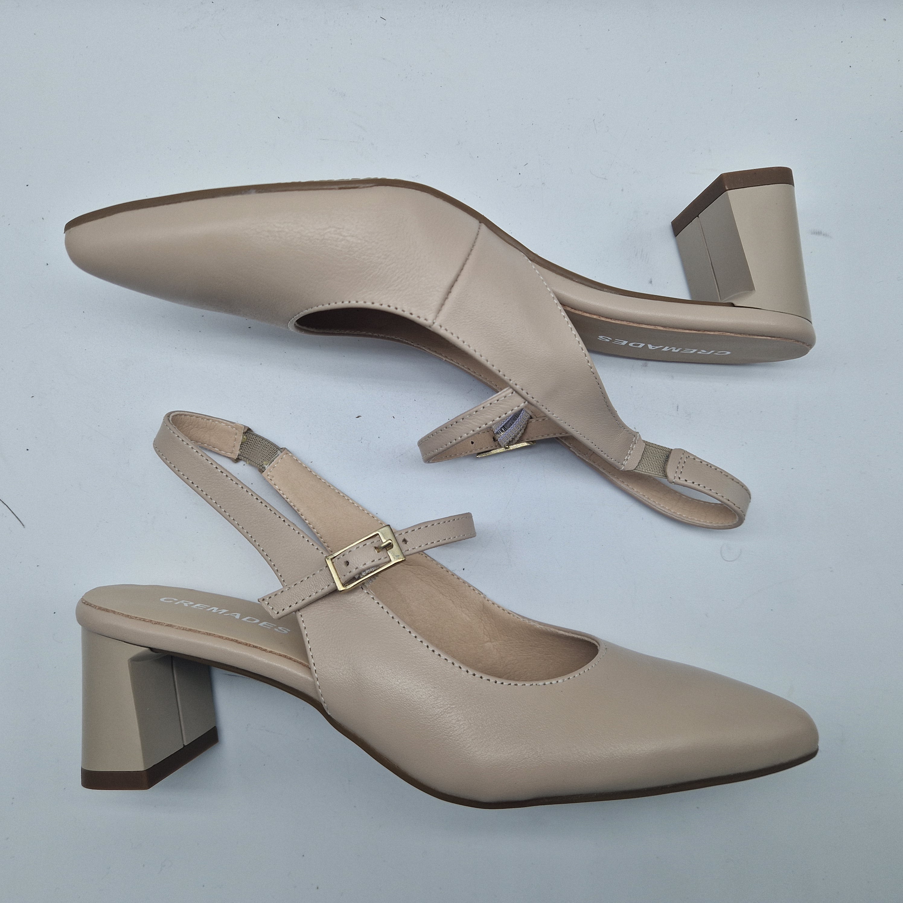 SALÓN DESTALONADO EN PIEL NUDE - 72000