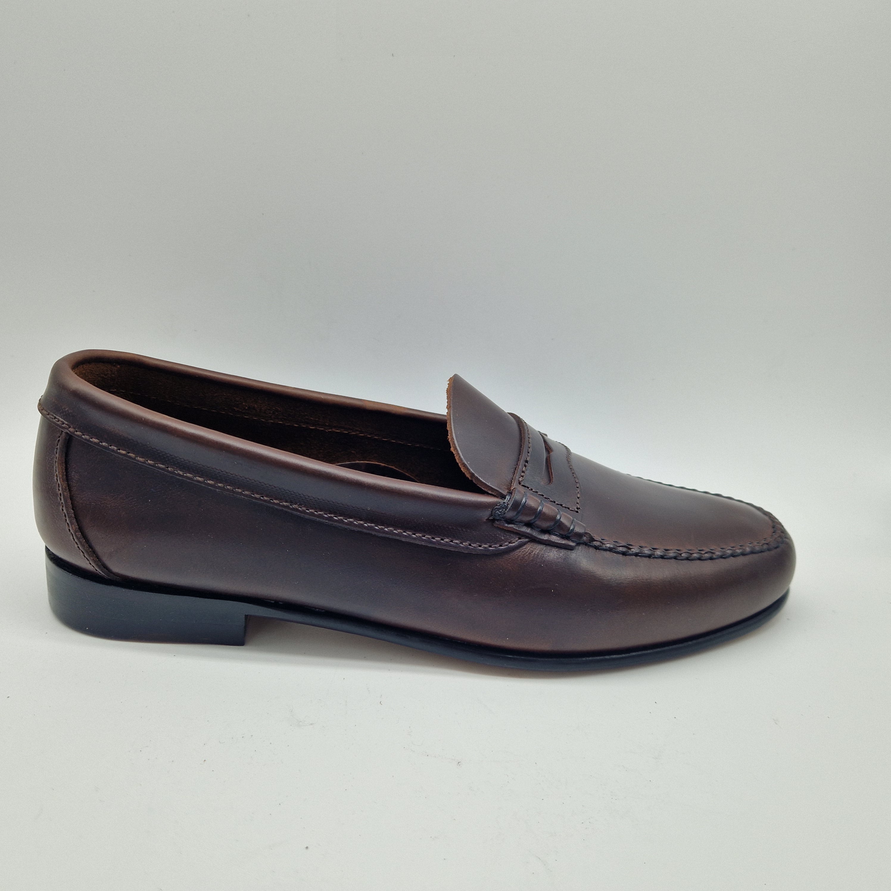 72056-CASTELLANODEANTIFAZENPIELENGRASADAMARRONYPISODECUERO.jpg