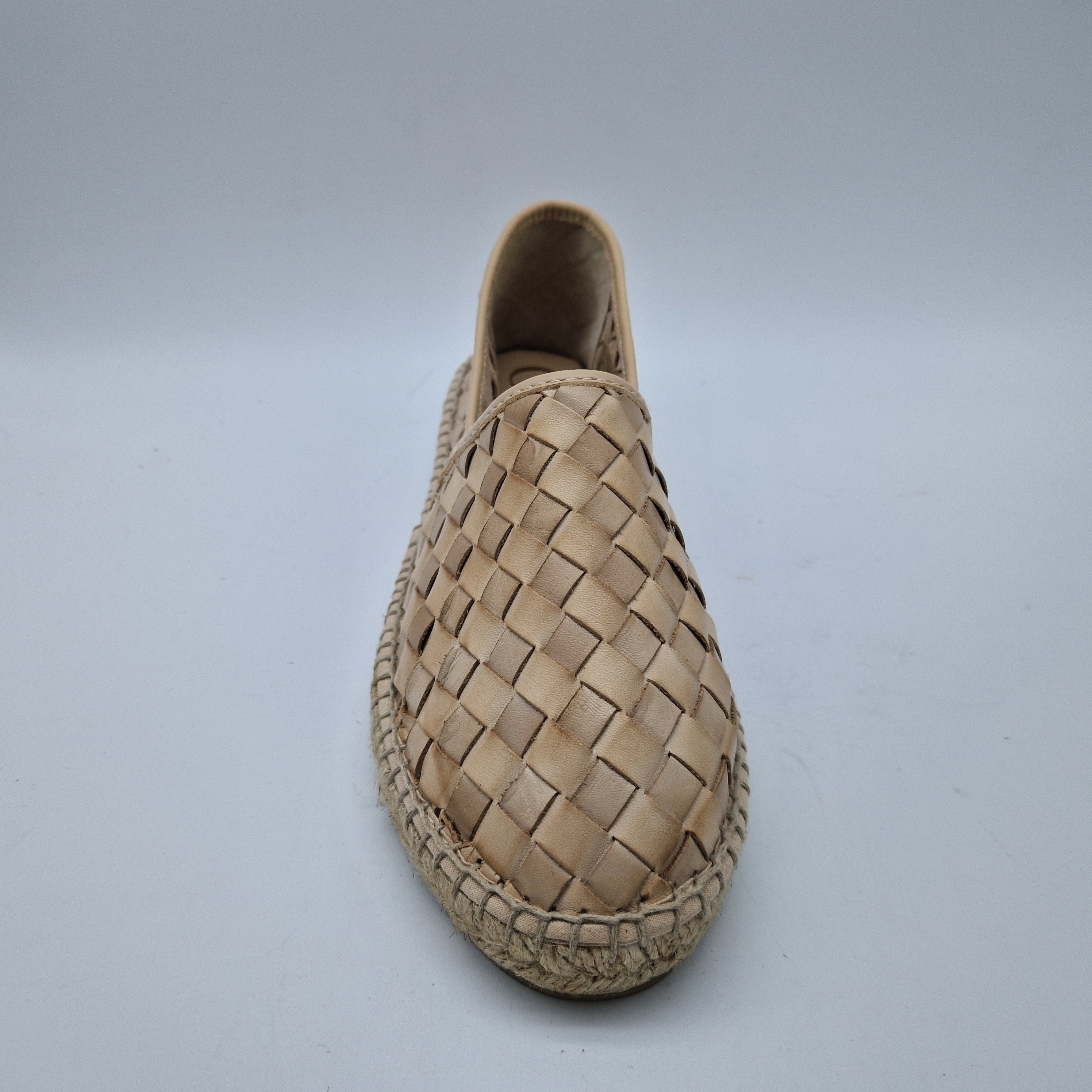 COPETE DE ESPARTO EN PIEL BEIGE