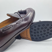 MOCASÍN DE BORLAS EN PIEL MARRÓN - 72181