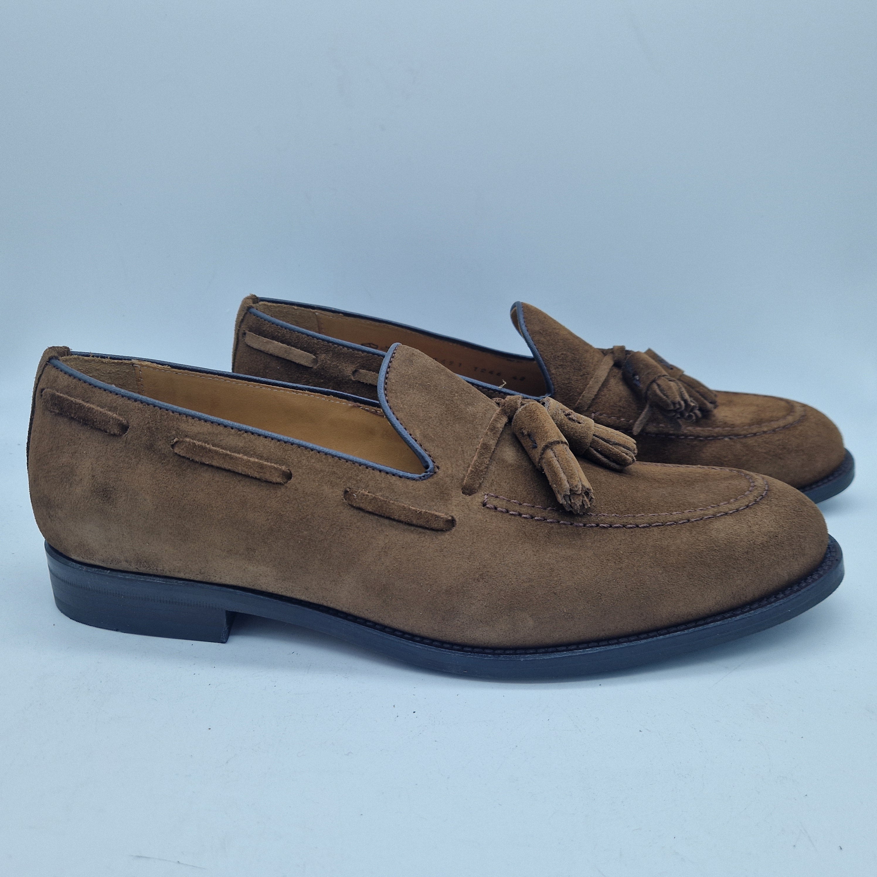 Mocasines SCHUHKONZEPT de cuero con borlas en serraje, estilo clásico y elegante para mujer.