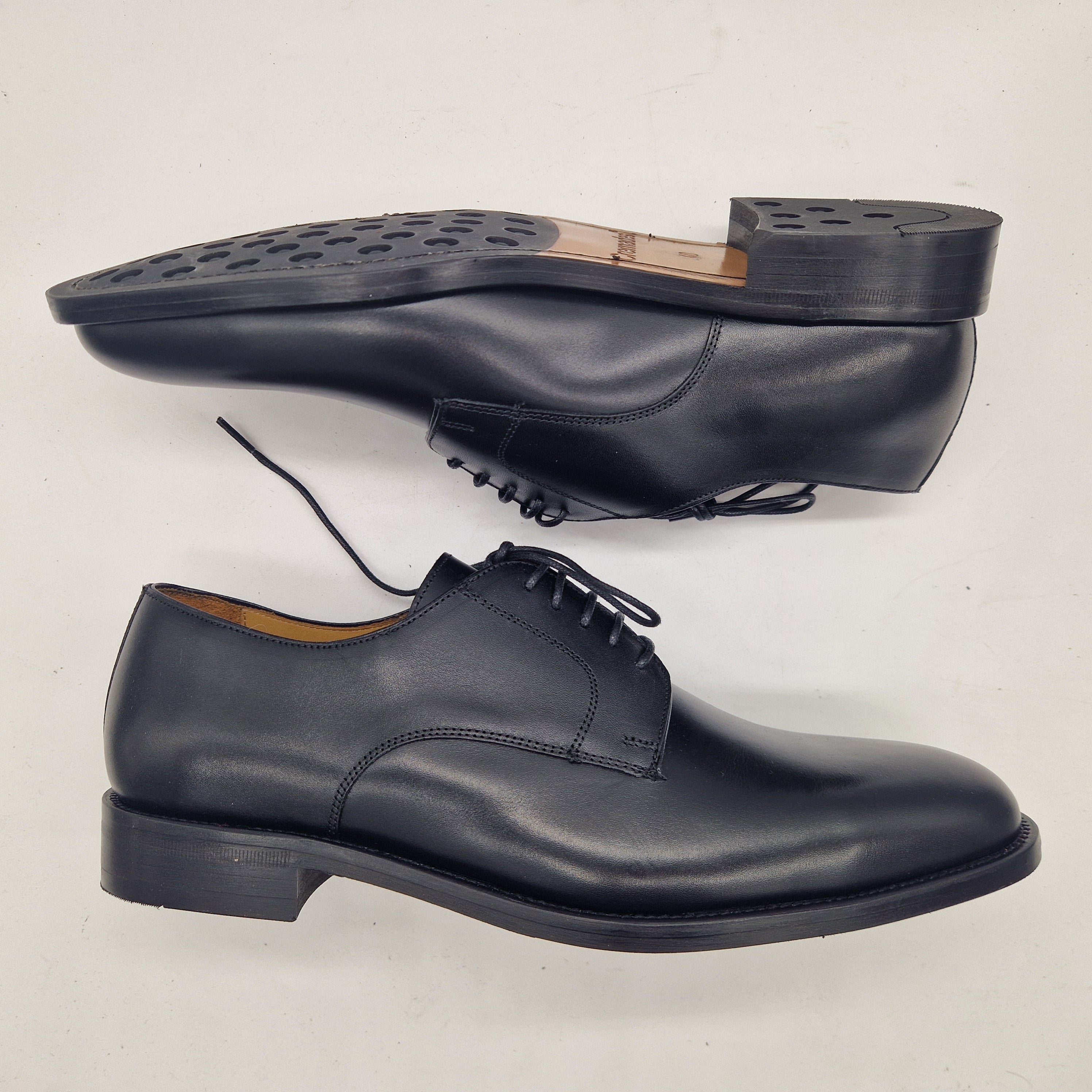 BLUCHER EN PIEL NEGRA - 72195
