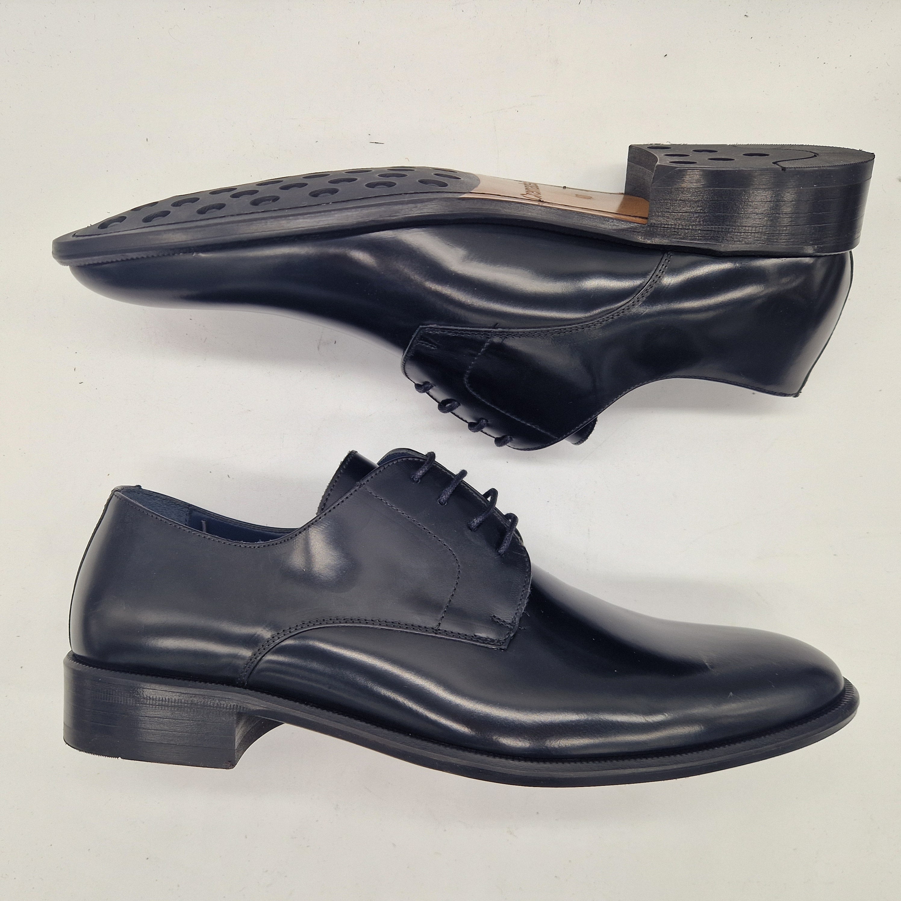 BLUCHER EN PIEL NEGRA - 72207