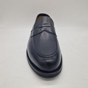 Mocasin de antifaz en piel negra de la marca SchuKOnzept, estilo elegante y cómodo para mujer.