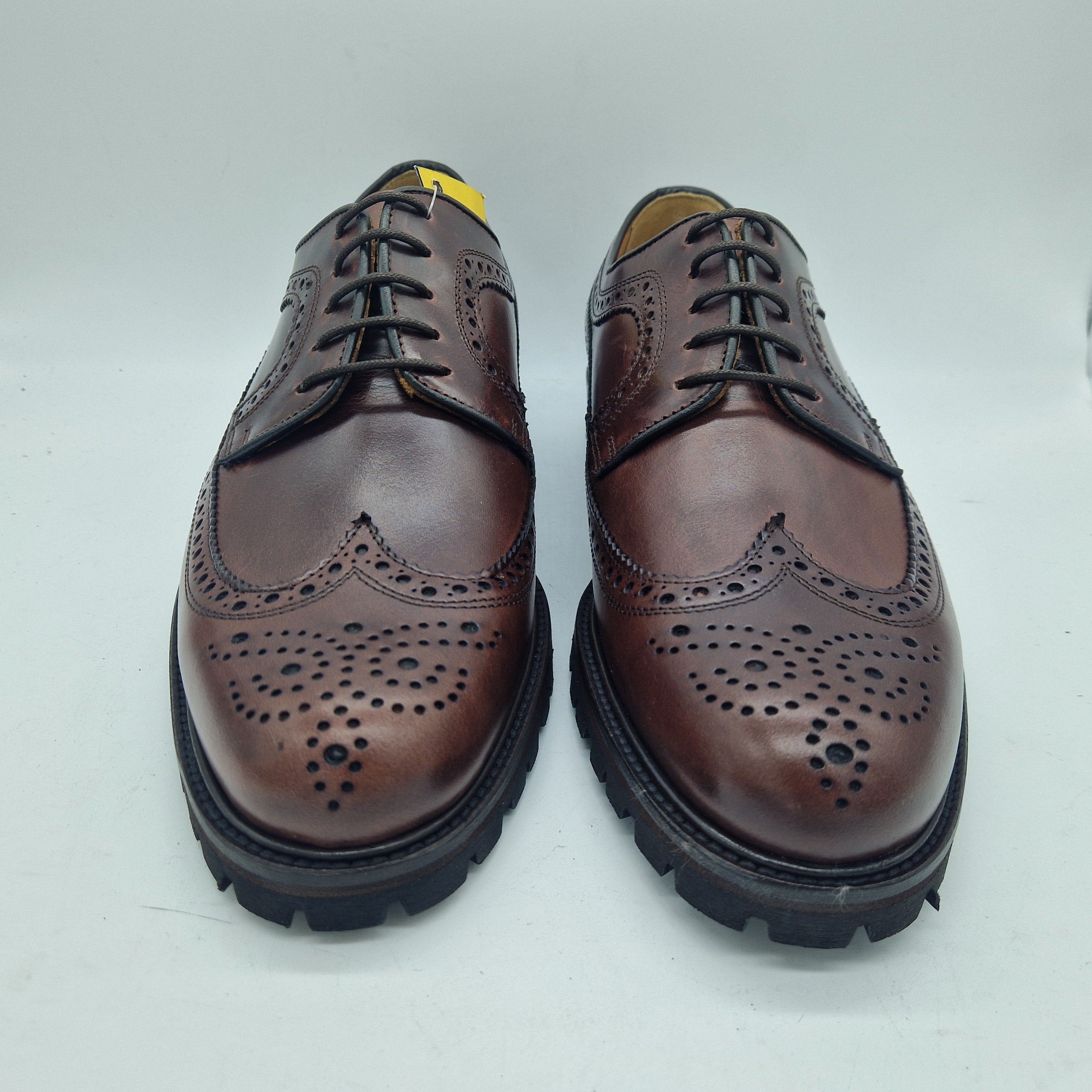 BLUCHER EN PIEL ENGRASADA MARRÓN Y PISO VIBRAM - 72218