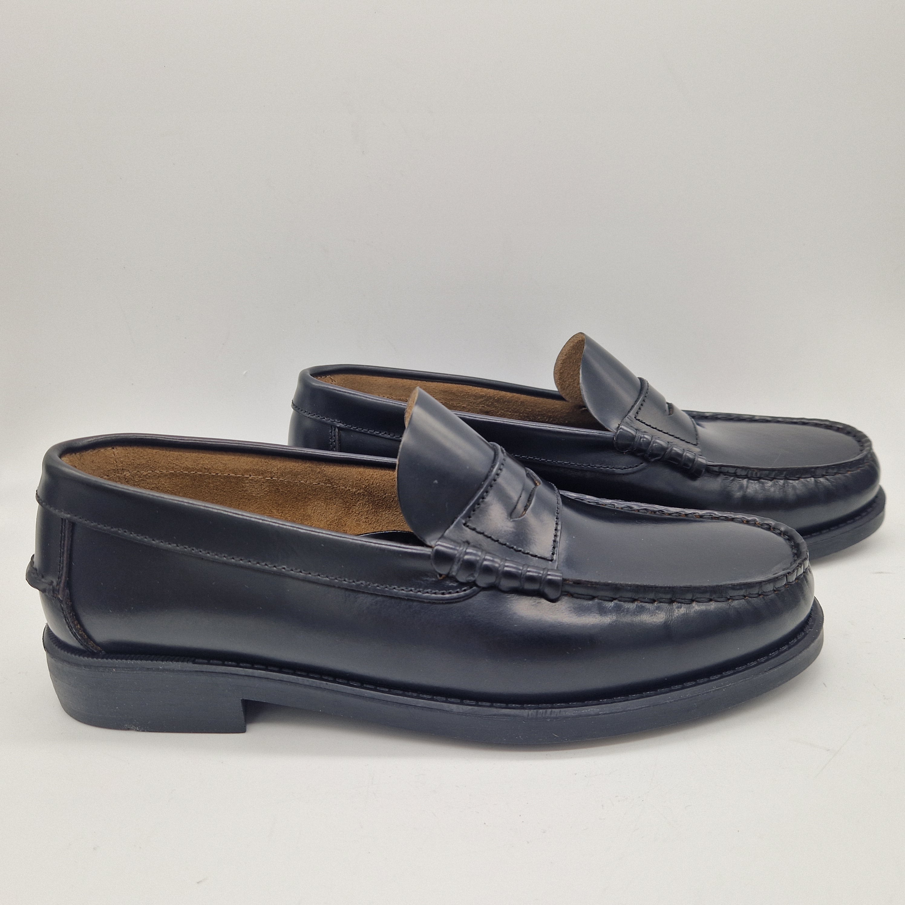 CASTELLANO ANTIFAZ EN PIEL NEGRA - 72345