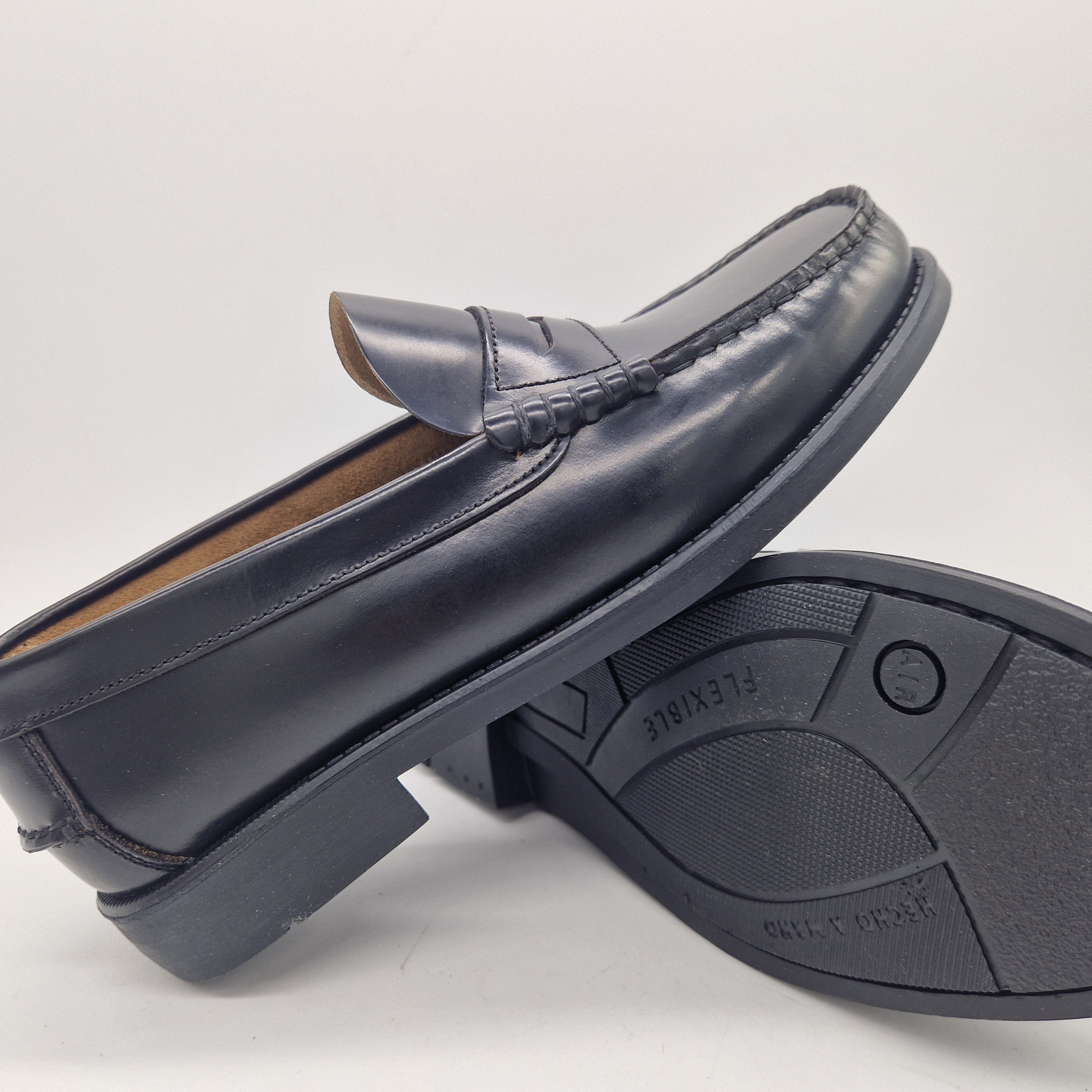 CASTELLANO ANTIFAZ EN PIEL NEGRA - 72345