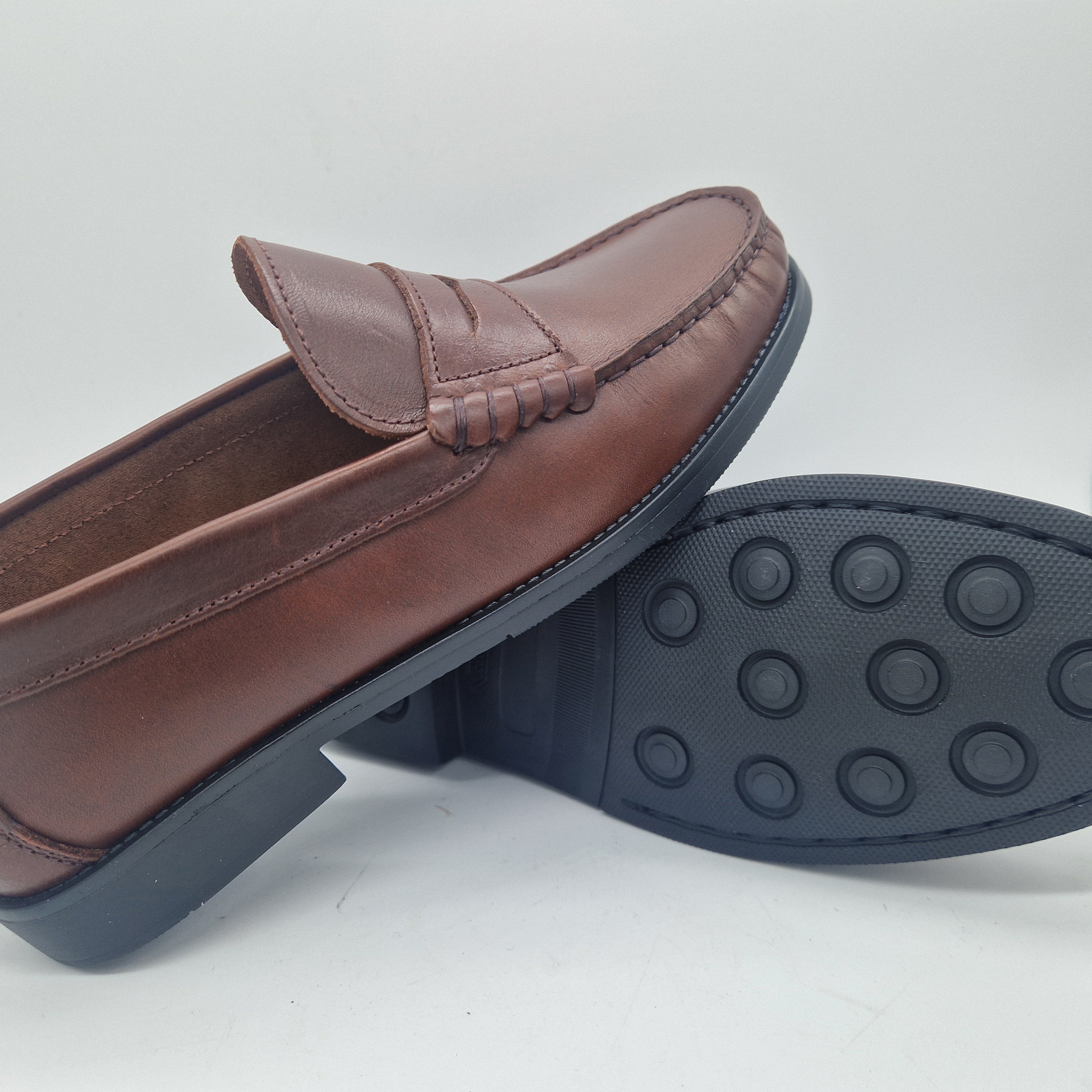 CASTELLANO EN PIEL ENGRASDA MARRÓN - 72358