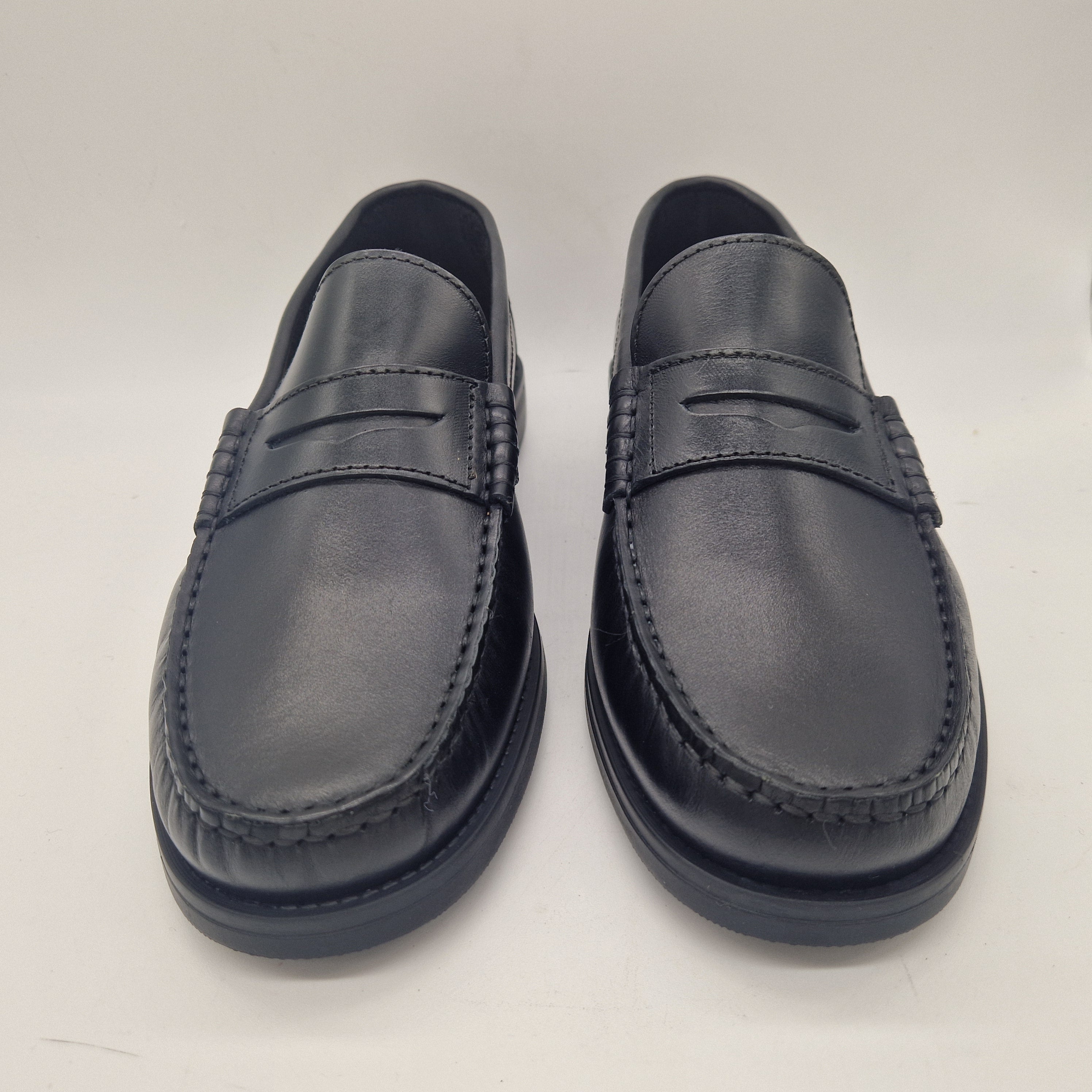 CASTELLANO EN PIEL ENGRSADADA NEGRO - 72359