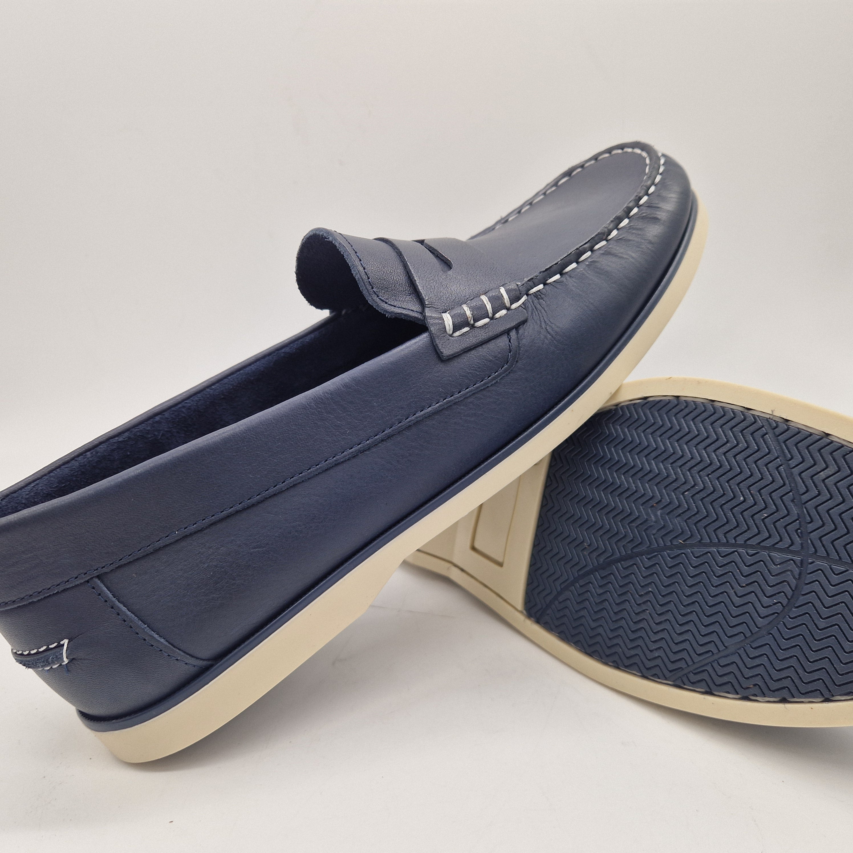 NAÚTICO ANTIFAZ EN PIEL MARINO - 72397