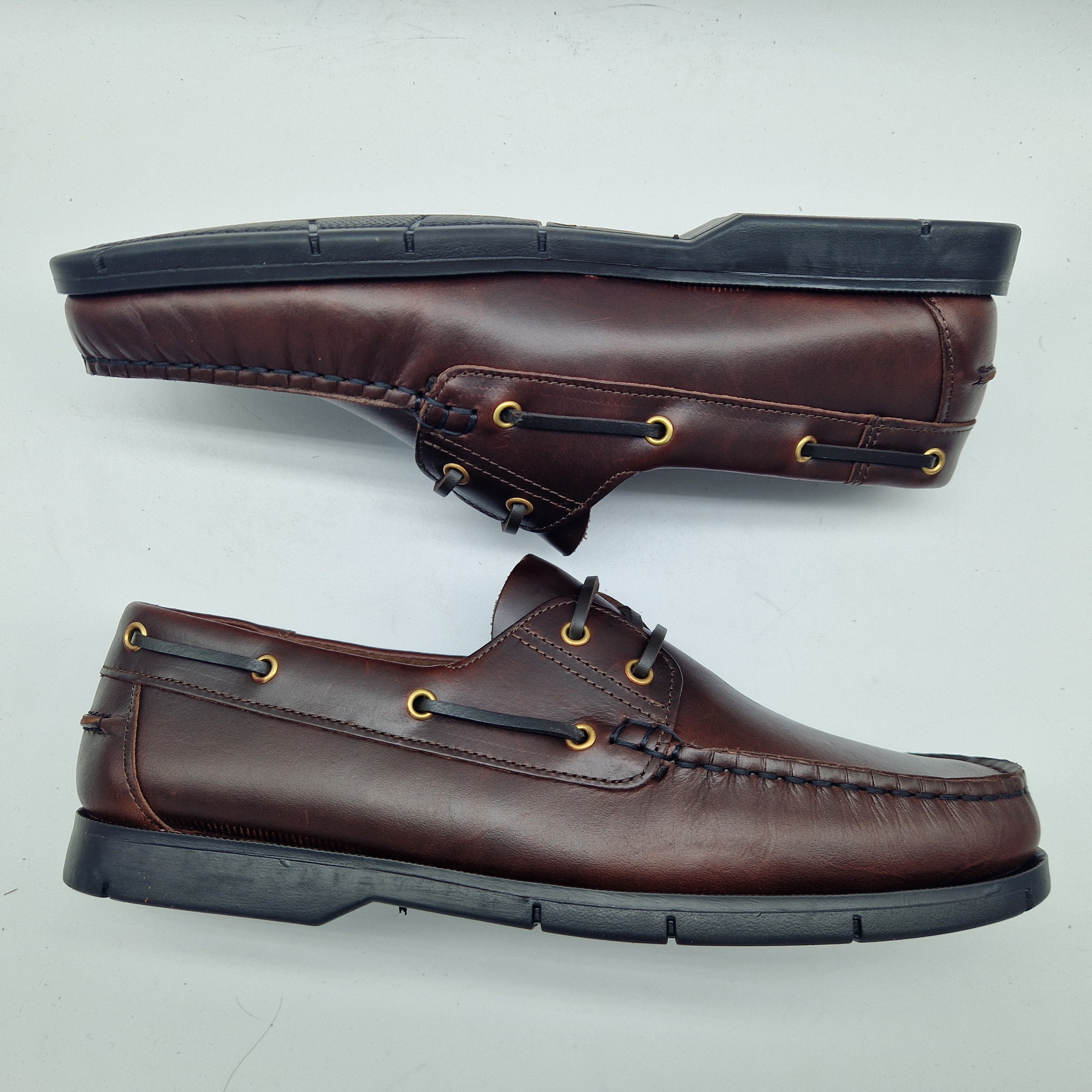 NAÚTICO EN PIEL ENGRASADA BURDEOS - 72399