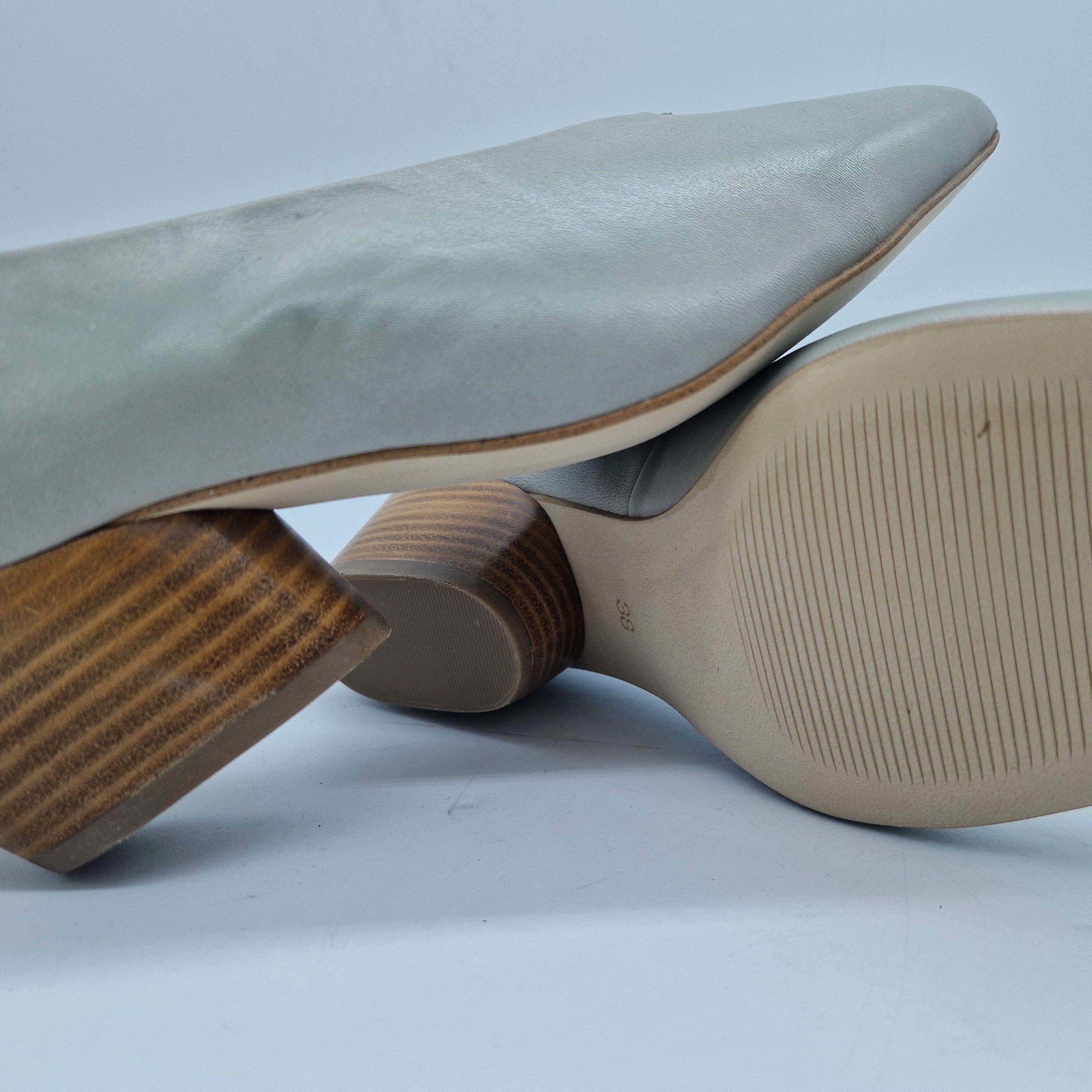 SALÓN EN PIEL BEIGE - 72429