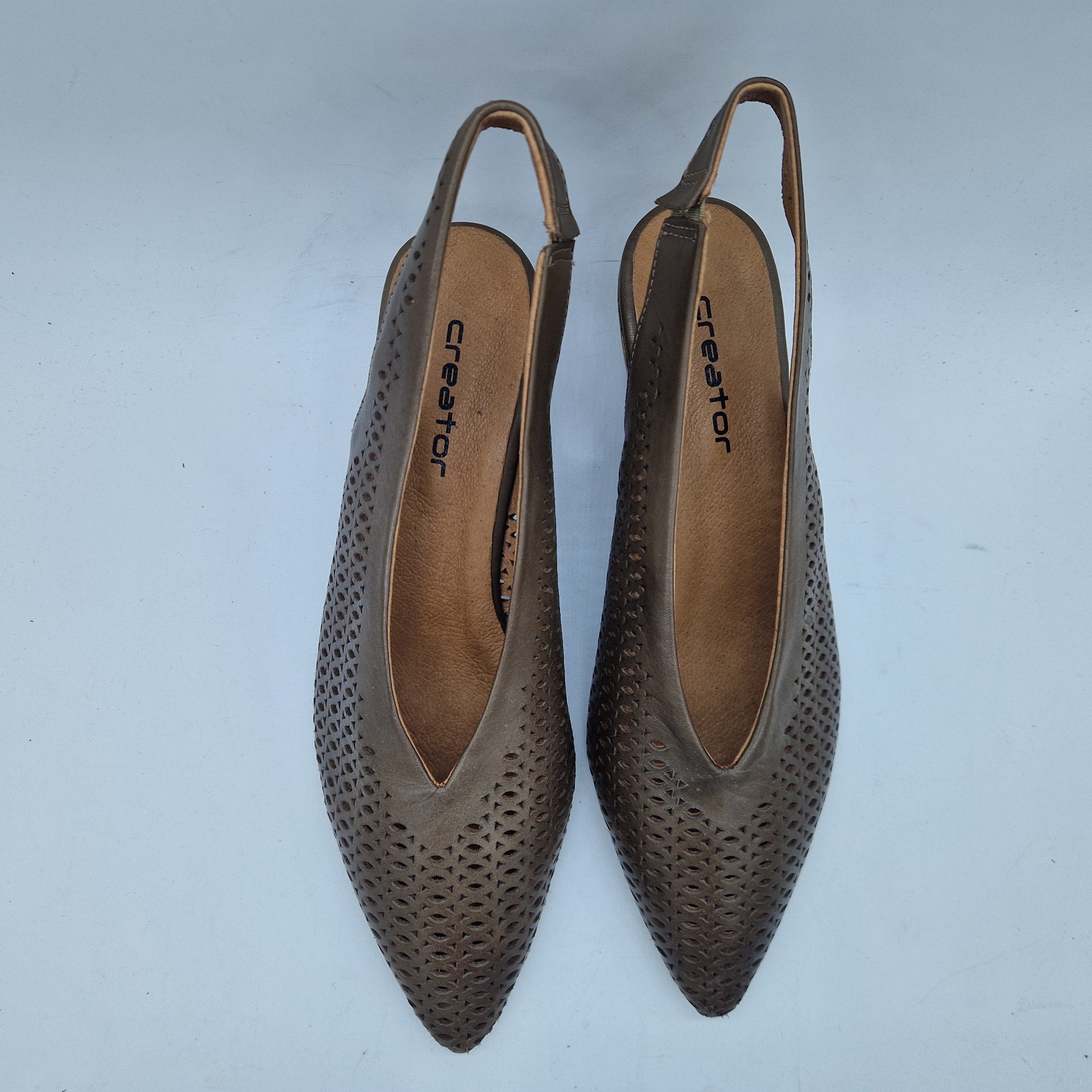 SALÓN TROQUELADO EN PIEL TAUPE - 72454