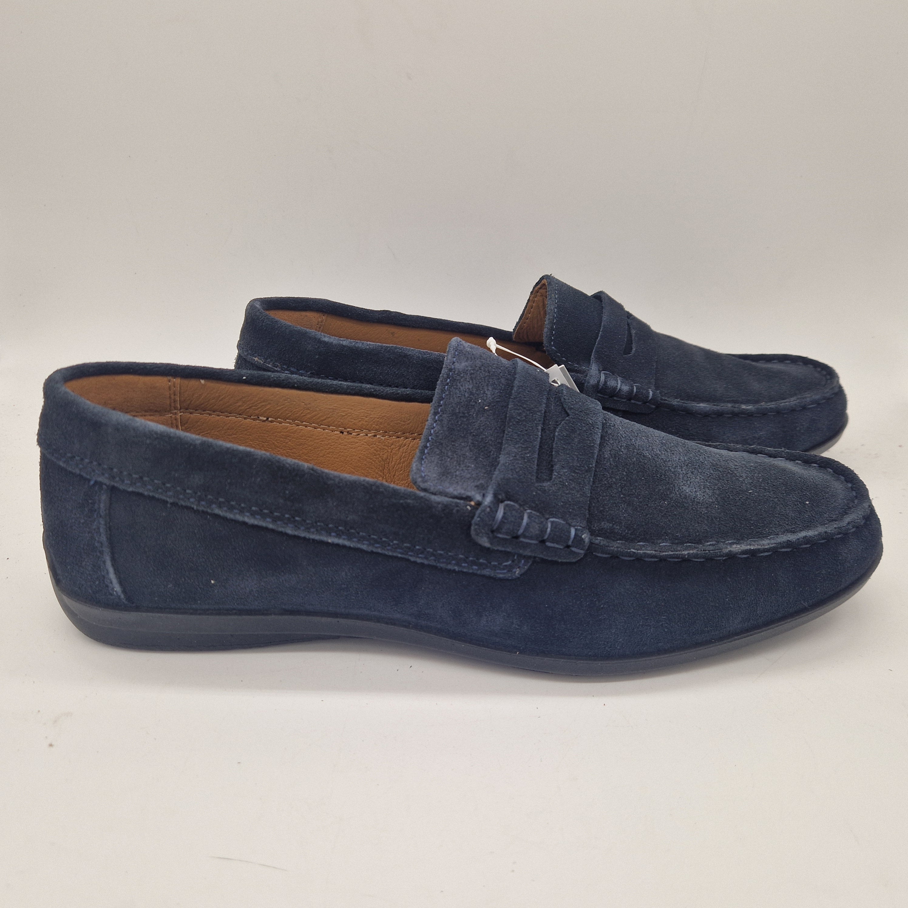 Mocasines KIOWA SERRAJE MARINO de IMAC SPA, calzado de piel en color marino con diseño clásico y cómodo para uso diario.
