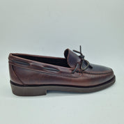 Mocasines Mocasines 1901 de lazo en piel marrón con botones, calzado elegante para hombre.