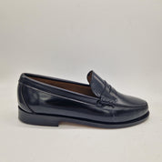 Mocasines negros de piel Castellano en estilo clásico, marca Mocasines 1901, calzado elegante para hombre.