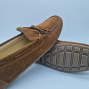 Mocasines Peachfor en cuero de serraje KIOWA en color natural, con diseño clásico y suela resistente.