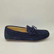 Mocasines Peachfor KIOWA en serraje marino, con acabado suave y diseño elegante, en color azul marino.