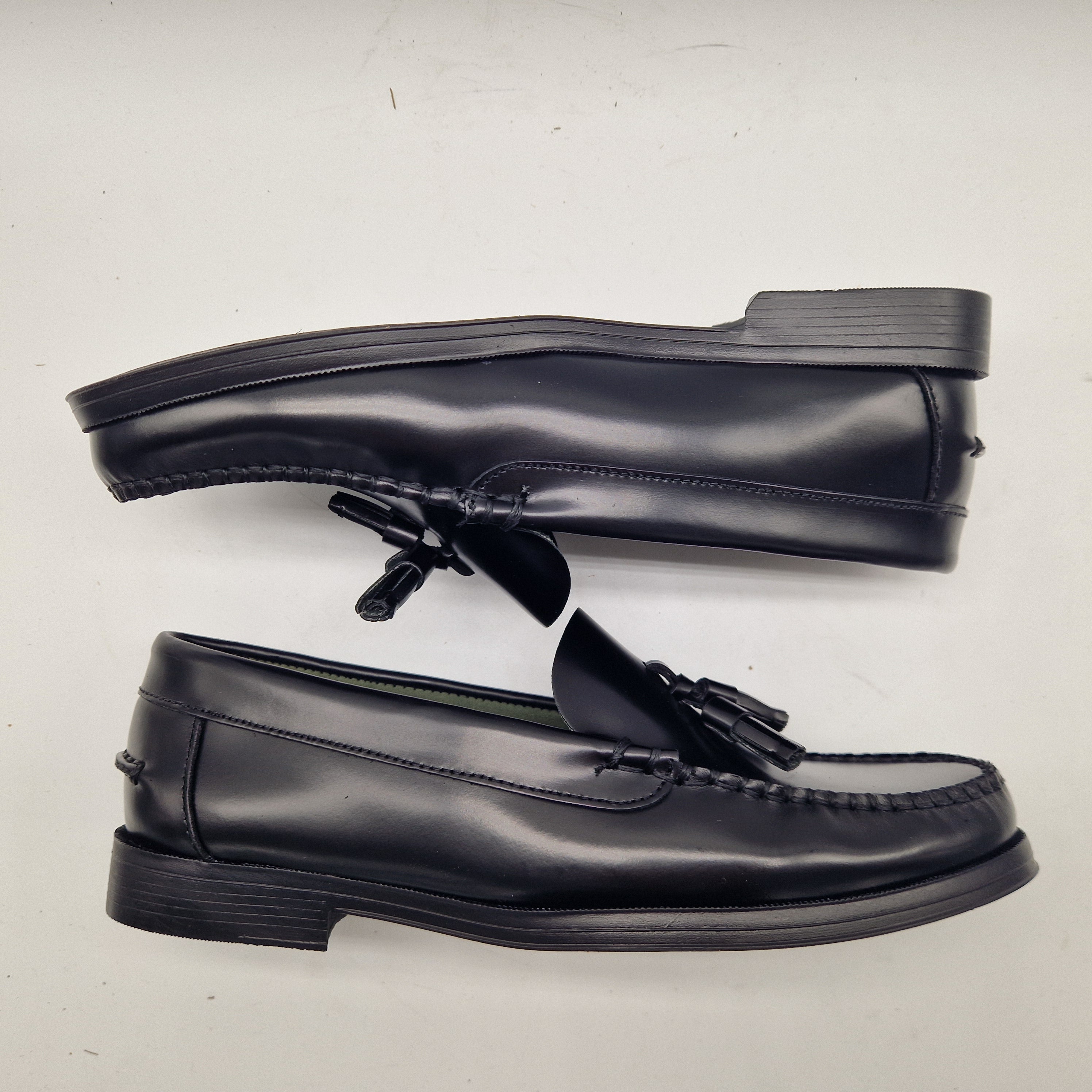 CASTELLANO EN PIEL NEGRA - 72794