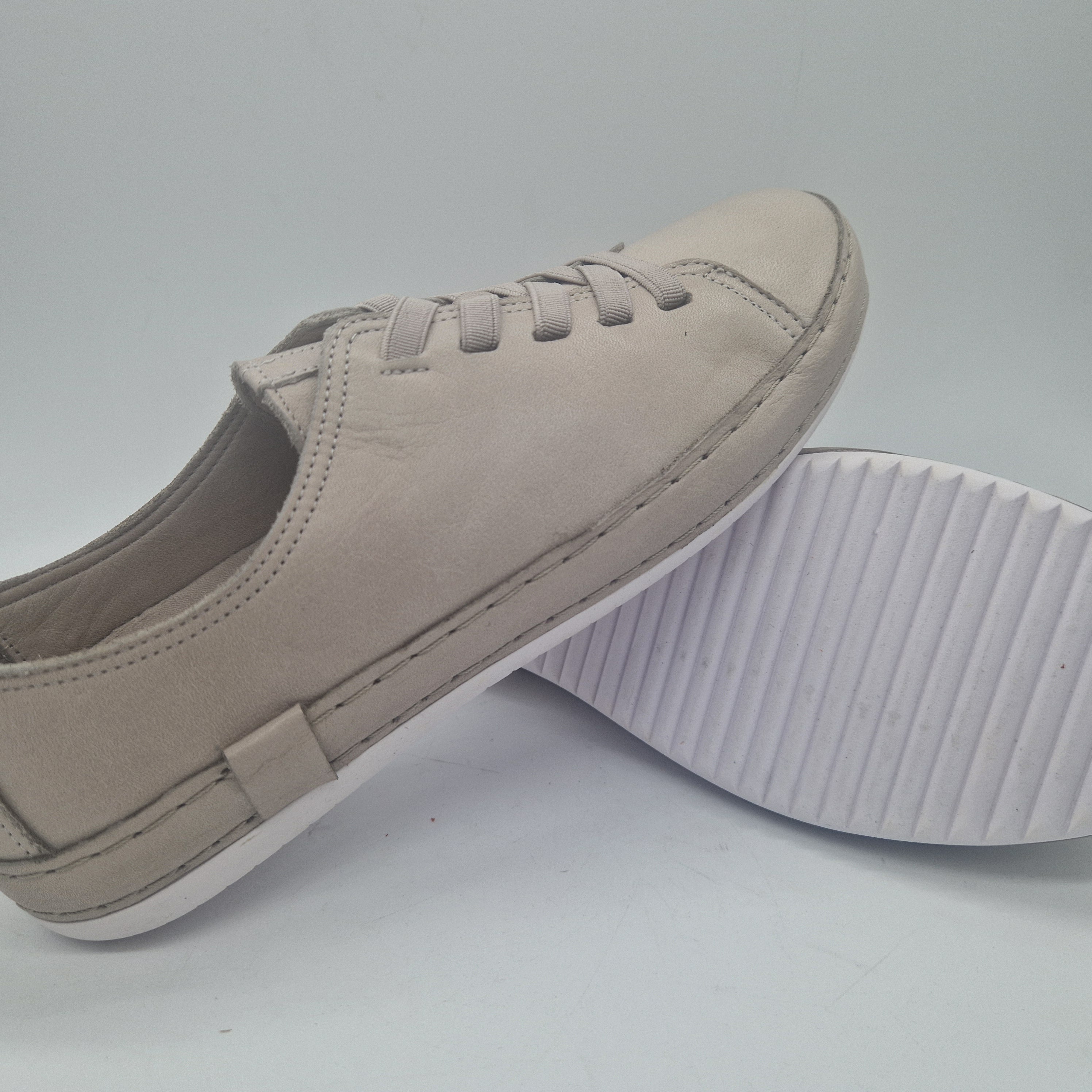 DEPORTIVO EN PIEL TAUPE - 72796