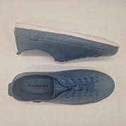 Deportivos en piel azul marino de Calzados Cremades, calzado deportivo con diseño cómodo y elegante para hombres.