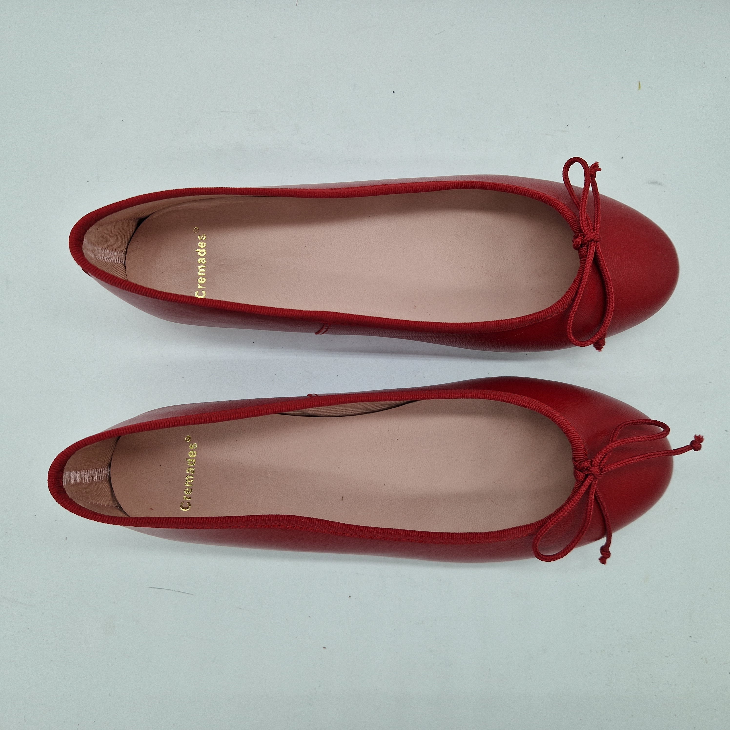 BAILARINA EN PIEL ROJO - 73287