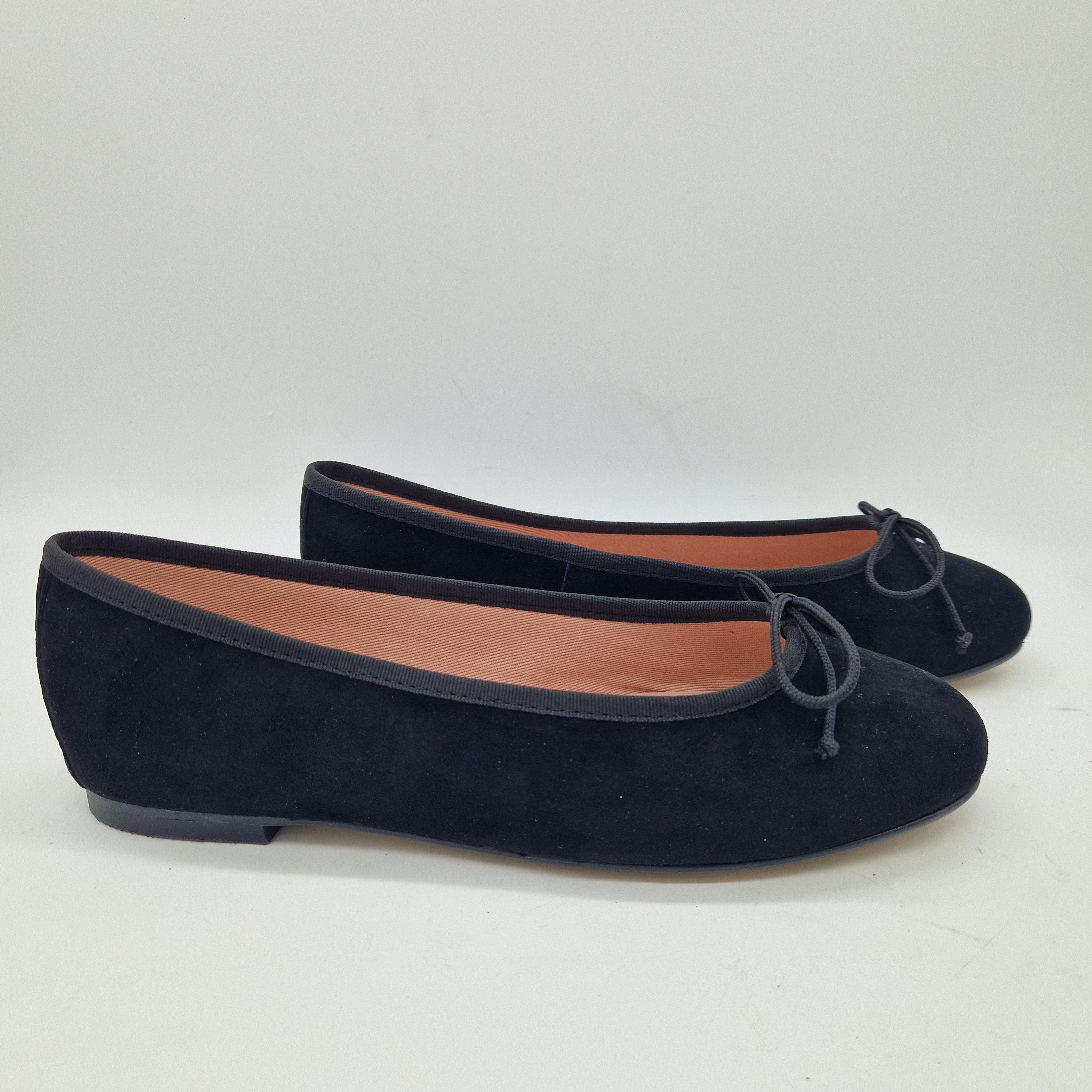 BAILARINA ANTE NEGRO - 73325