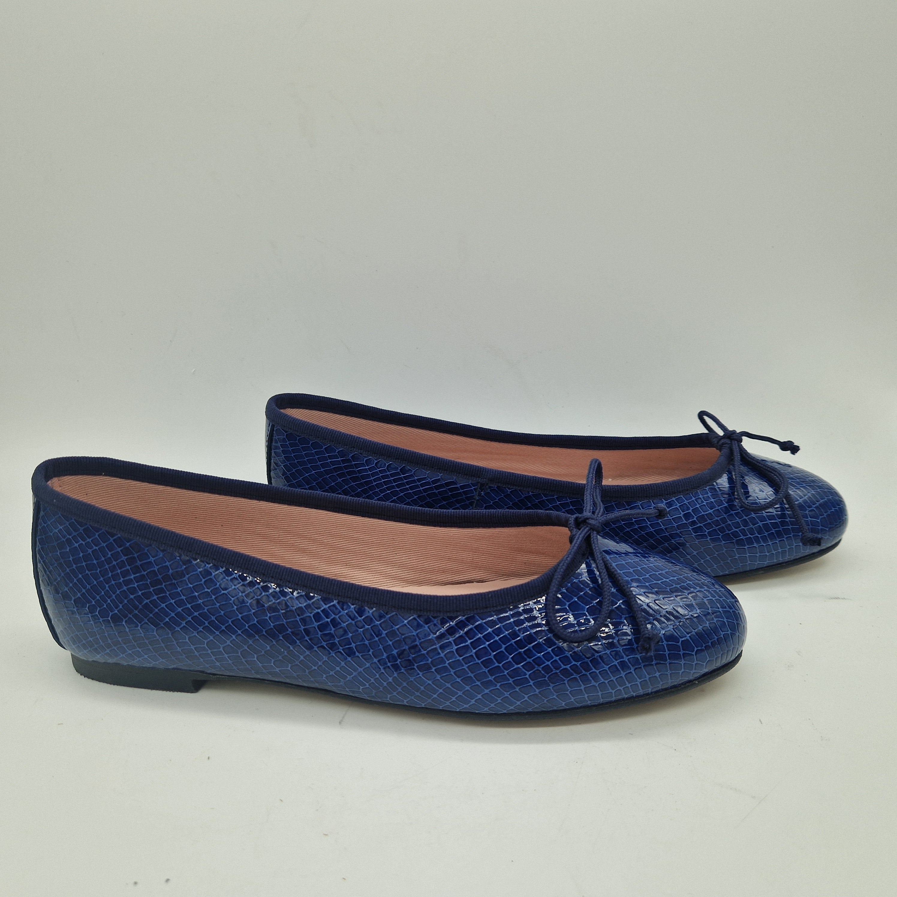 BAILARINA EN PIEL GRABADA MARINO - 73347