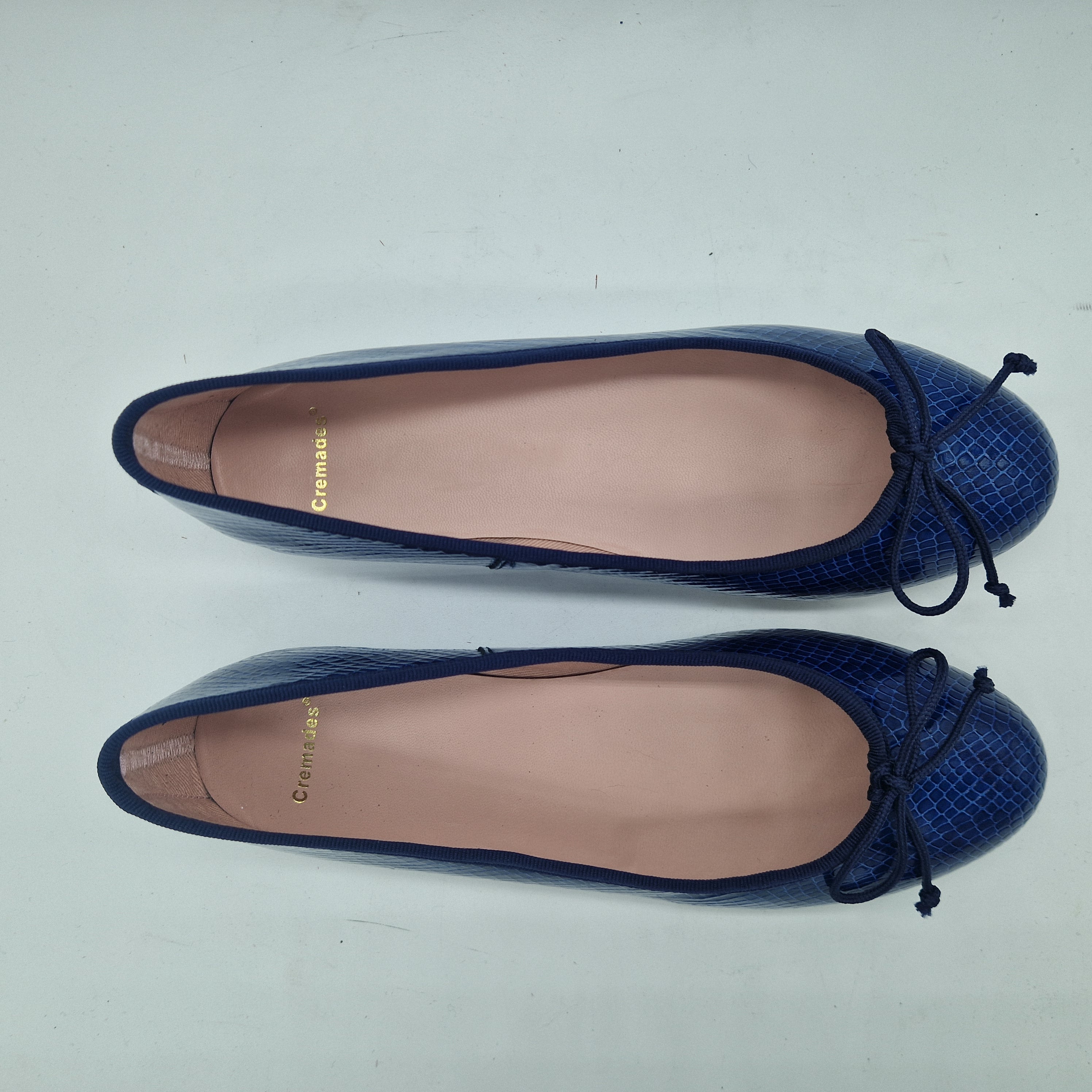 BAILARINA EN PIEL GRABADA MARINO - 73347