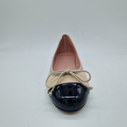 BAILARINA EN PIEL BEIGE Y PUNTERA NEGRO - 73355