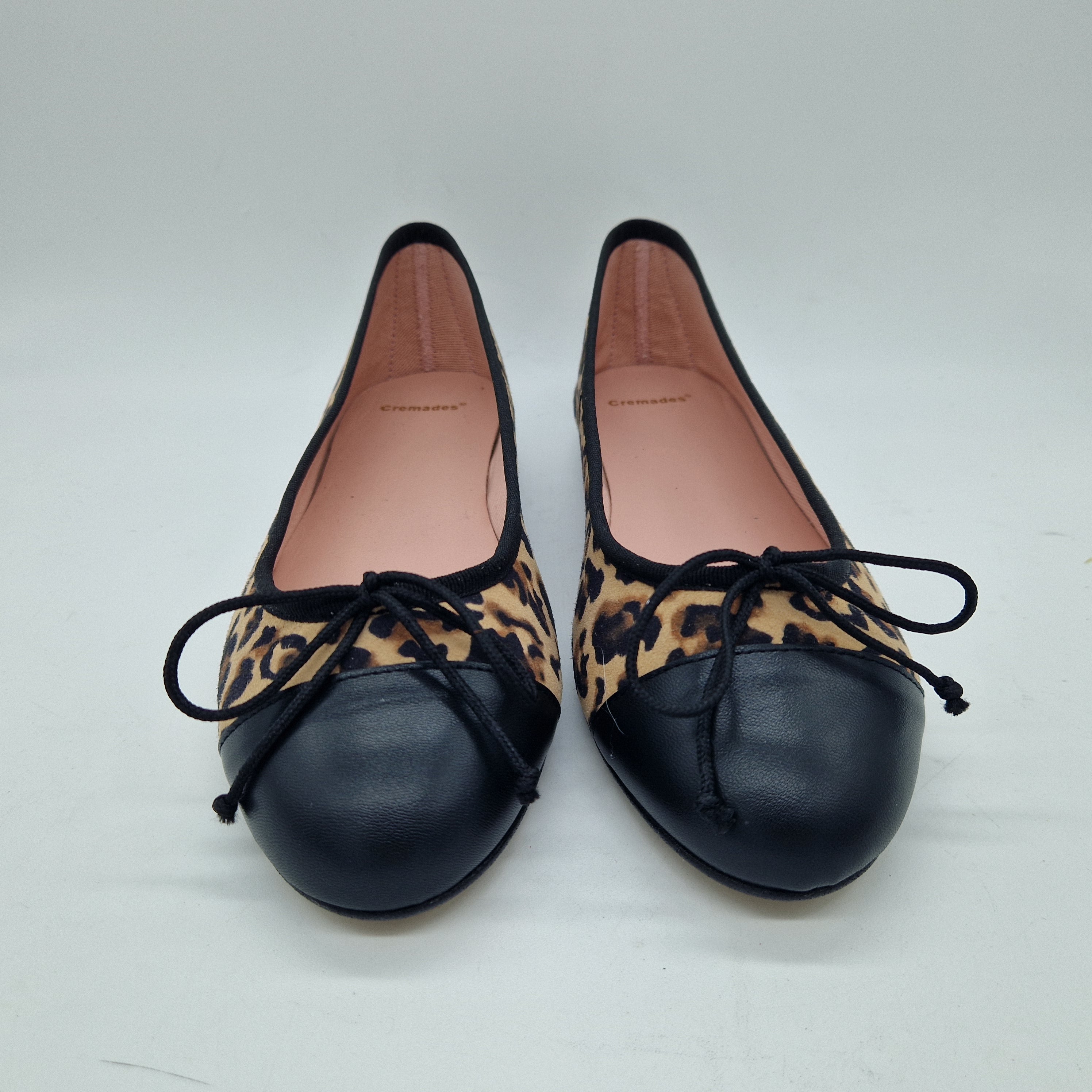 BAILARINA ANTE LEOPARDO - 73357