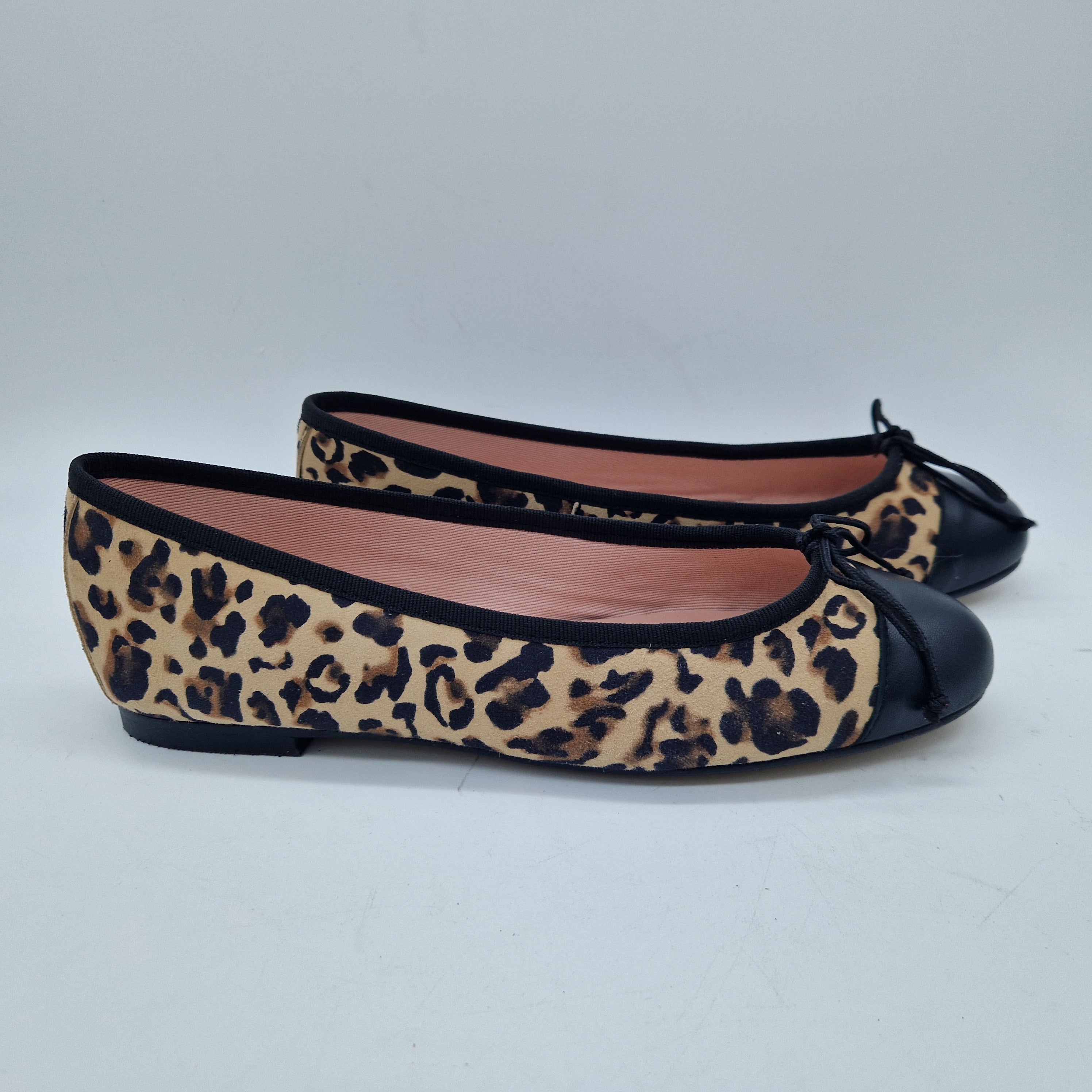 BAILARINA ANTE LEOPARDO - 73357