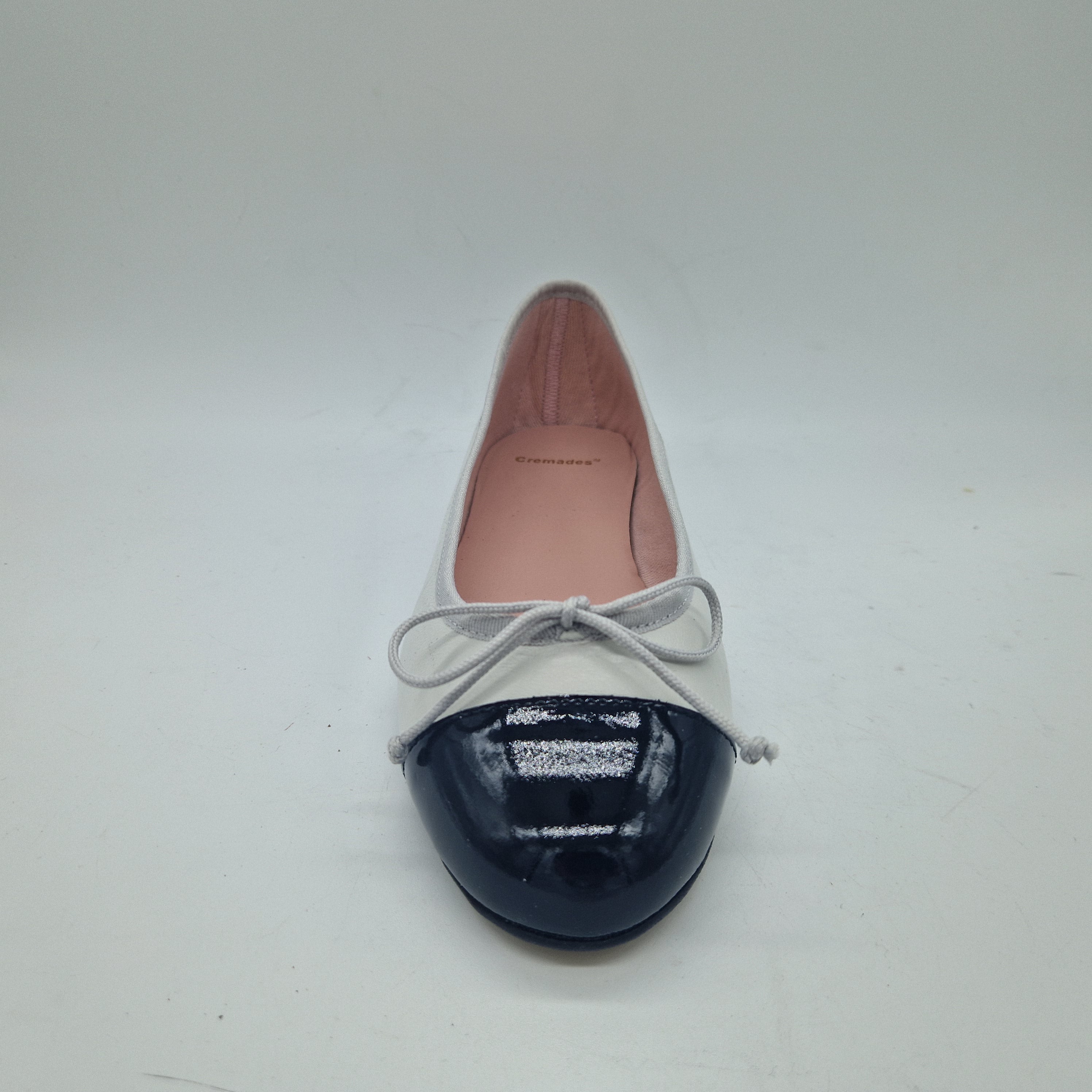 BAILARINA EN PIEL BLANCO SUCIO Y PUNTERA NEGRO - 73359