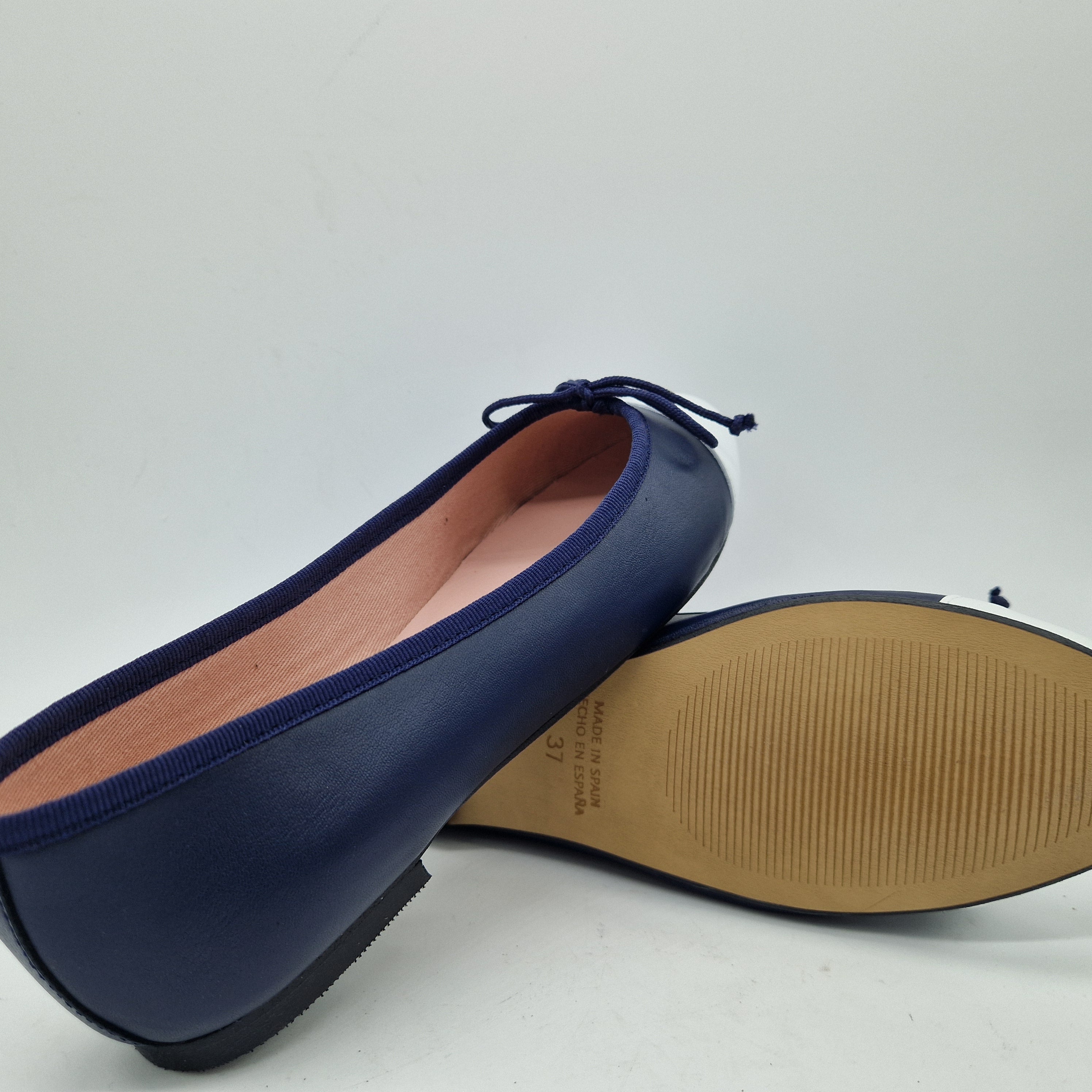 BAILARINA EN PIEL MARINO Y PUNTERA BLANCA - 73361