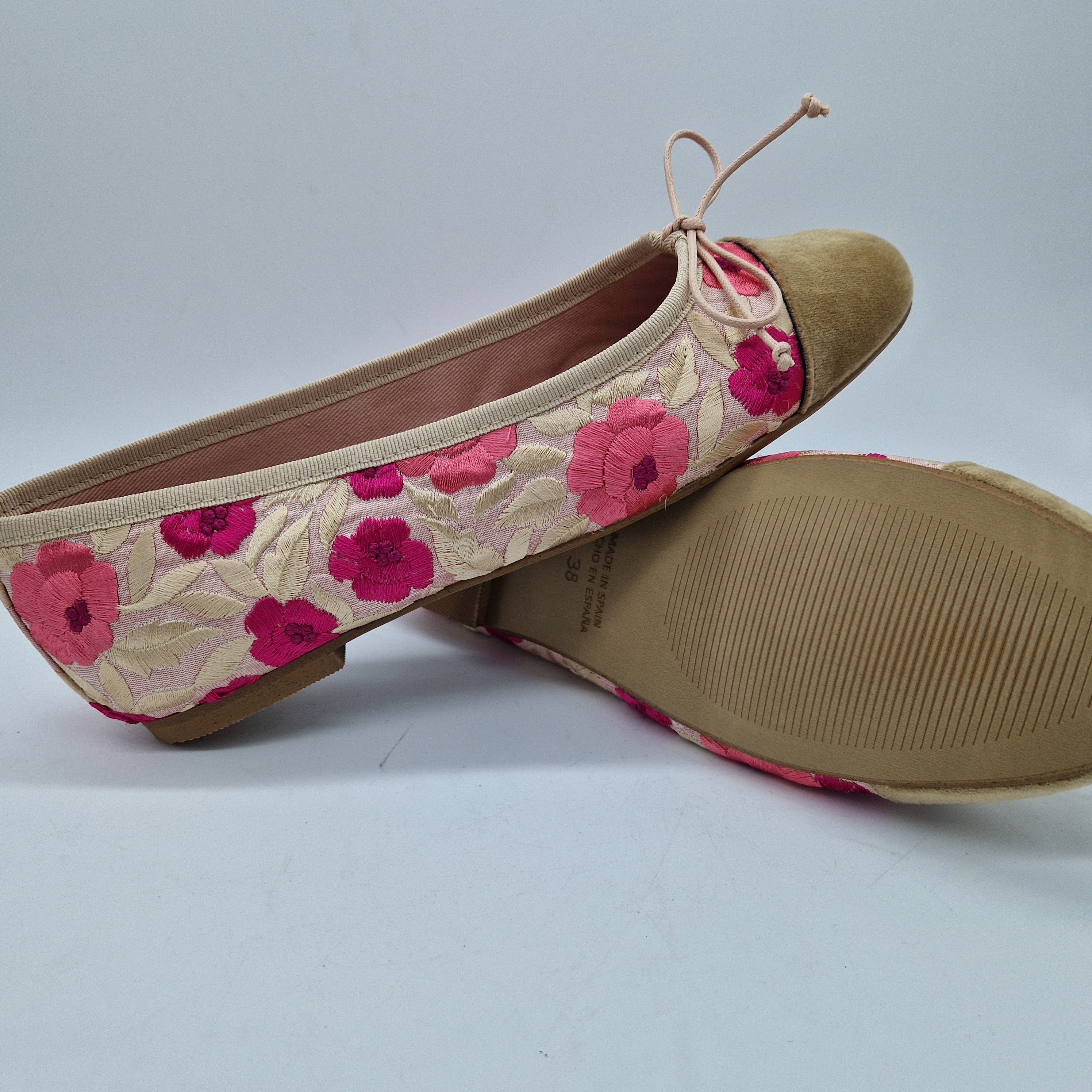 BAILARINA FLORES ROSAS CON CORTE EN PUNTA - 73364