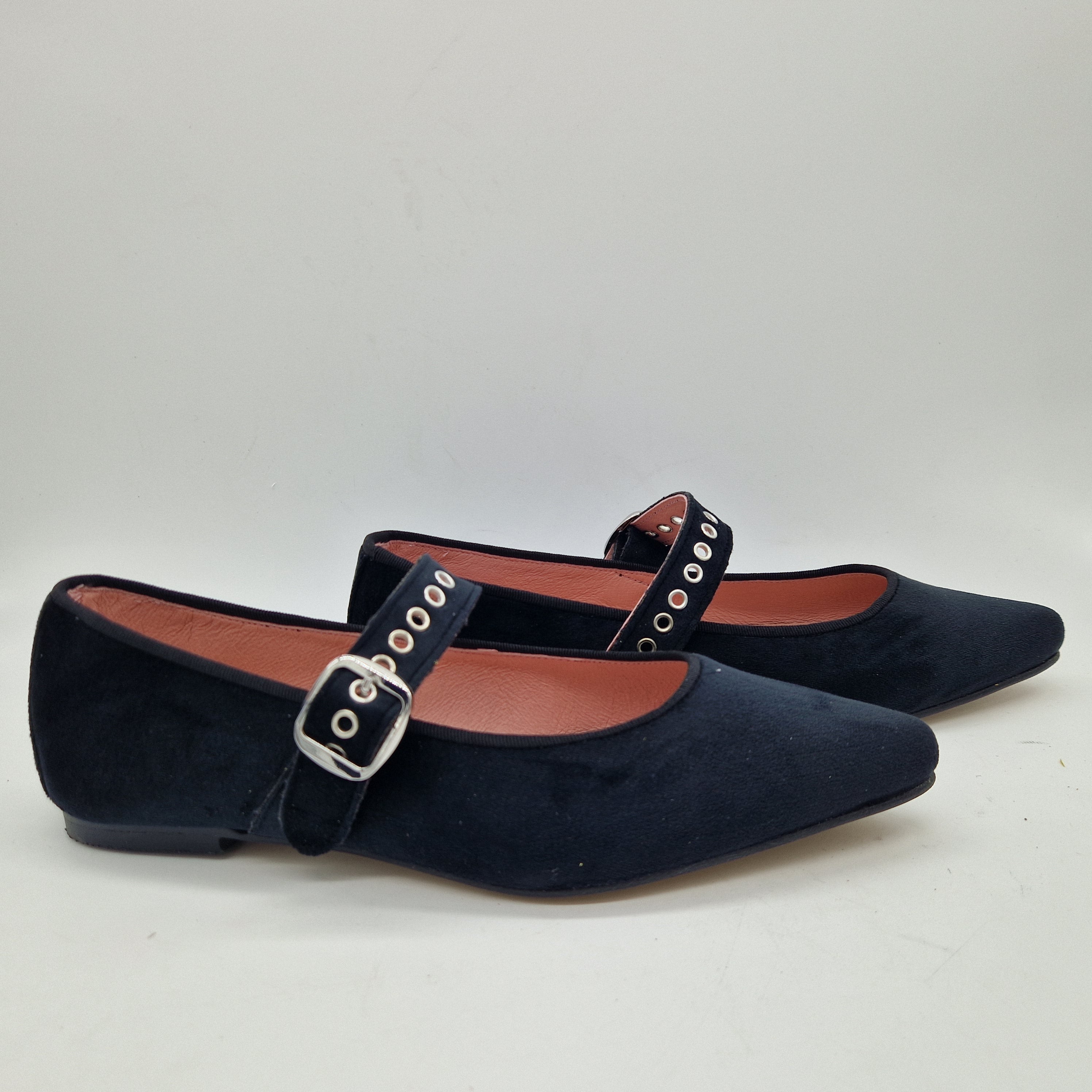 MERCEDES EN TERCIOPELO NEGRO - 73369