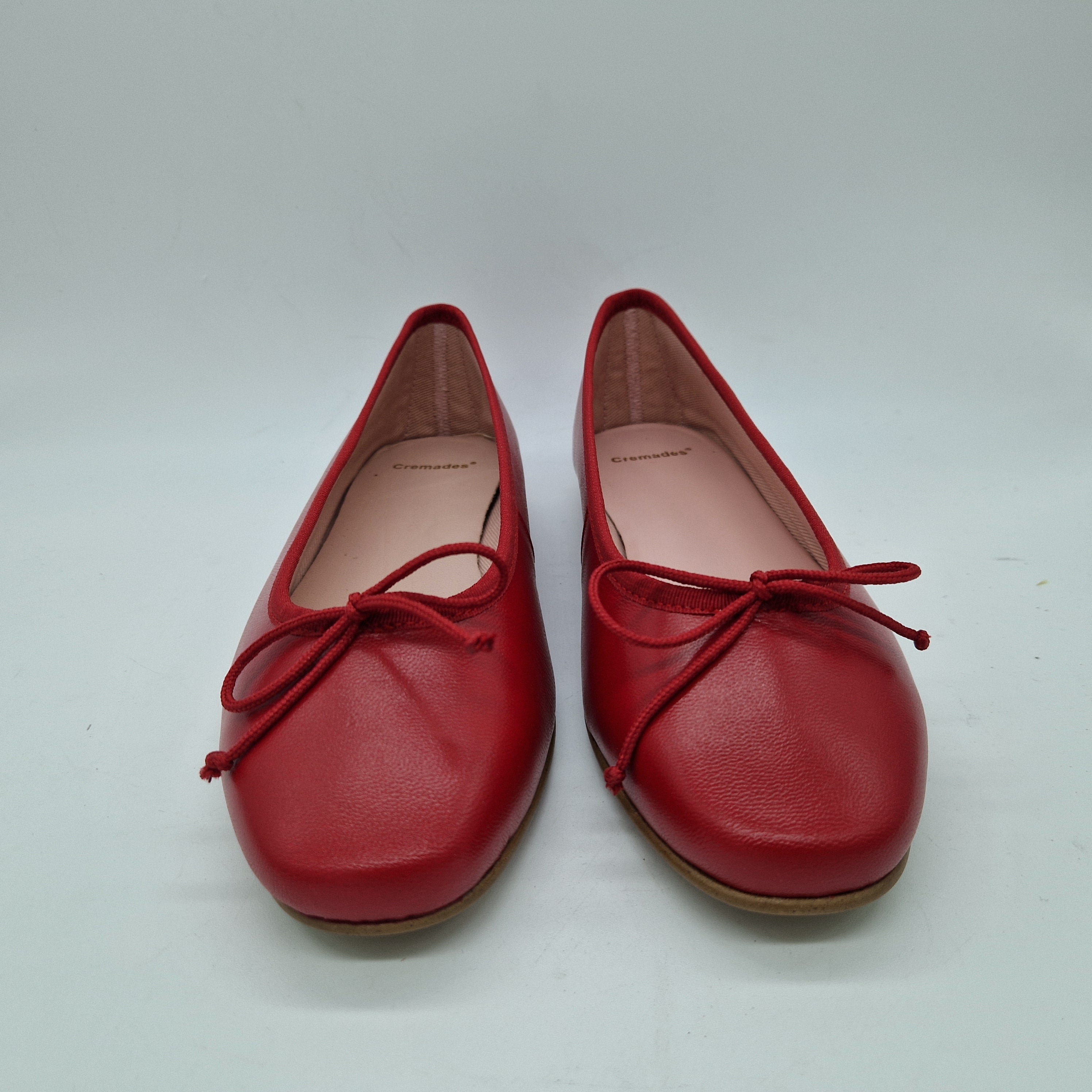 BAILARINA EN PIEL ROJO - 73382