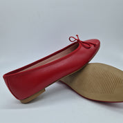 BAILARINA EN PIEL ROJO - 73382