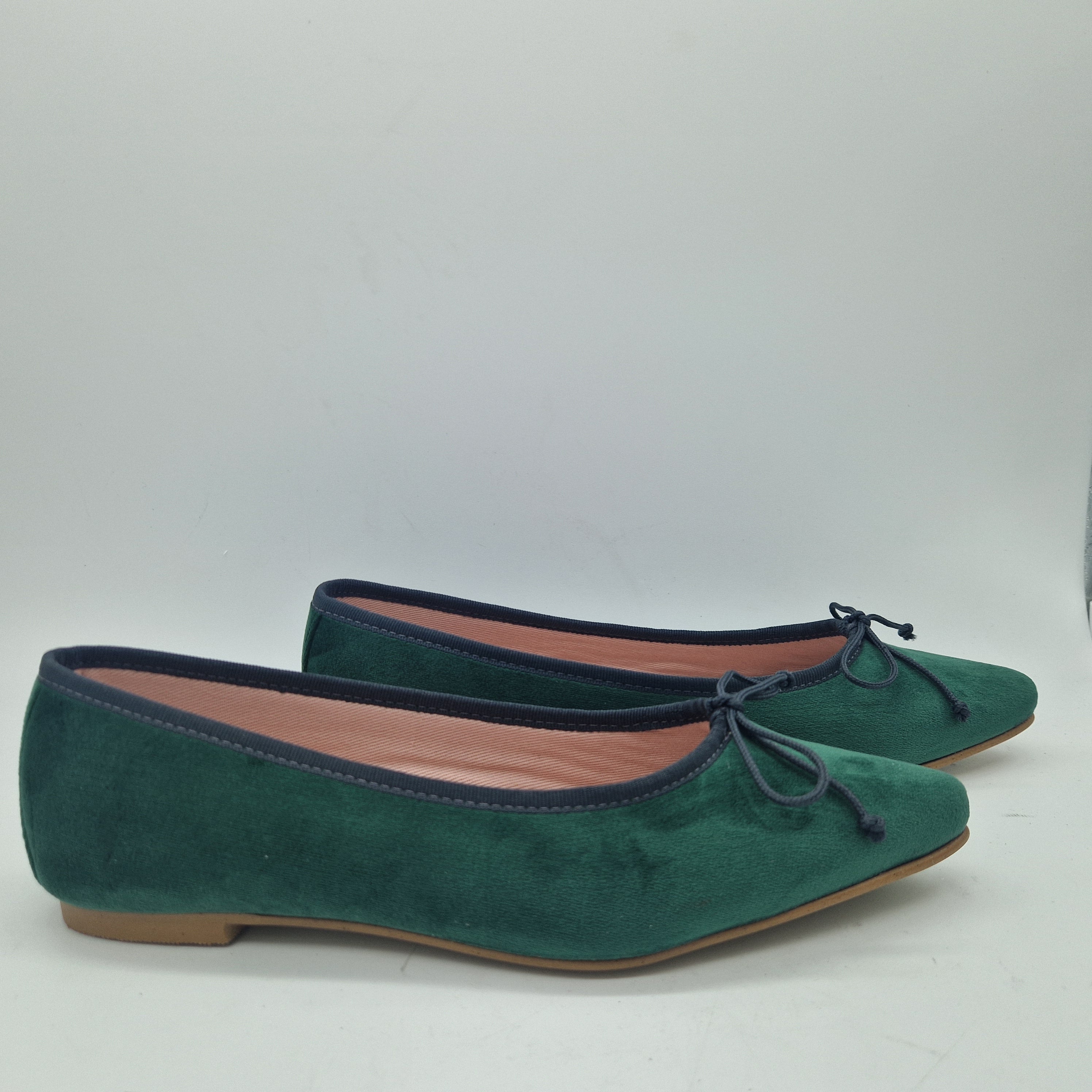 BAILARINA EN TERCIOPELO VERDE - 73403
