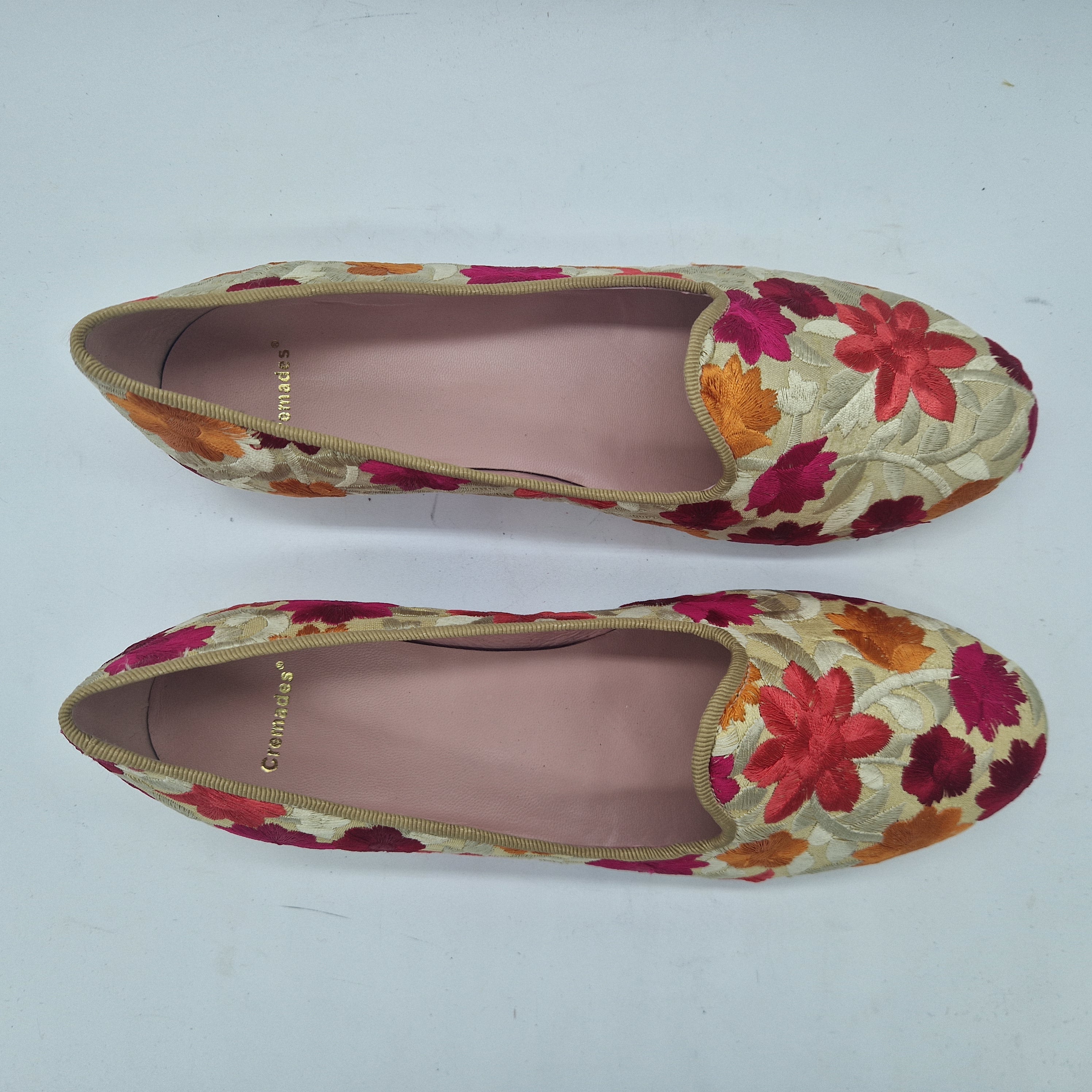 COPETE CON FLORES BEIGE - 73414