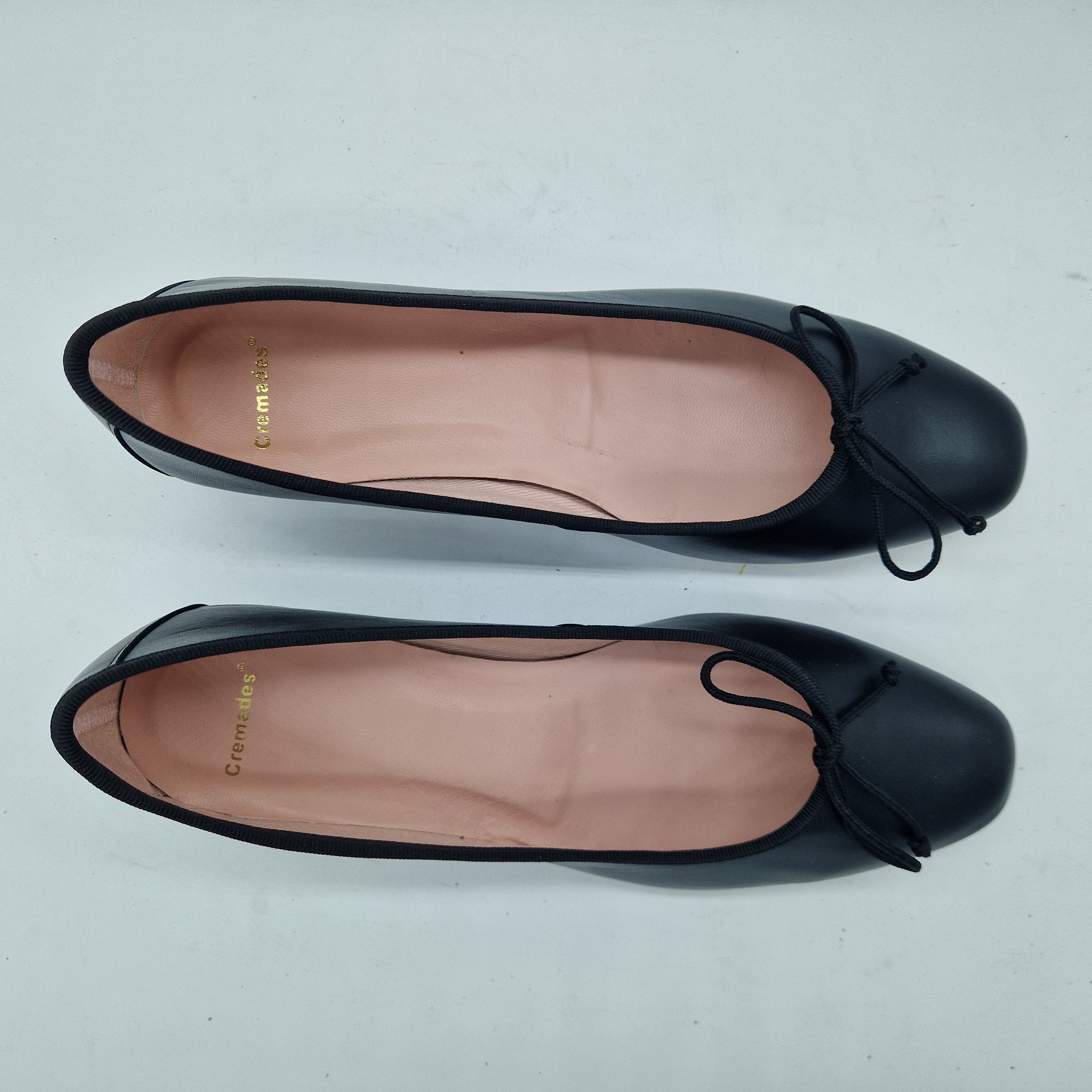 BAILARINA EN PIEL NEGRA - 73436