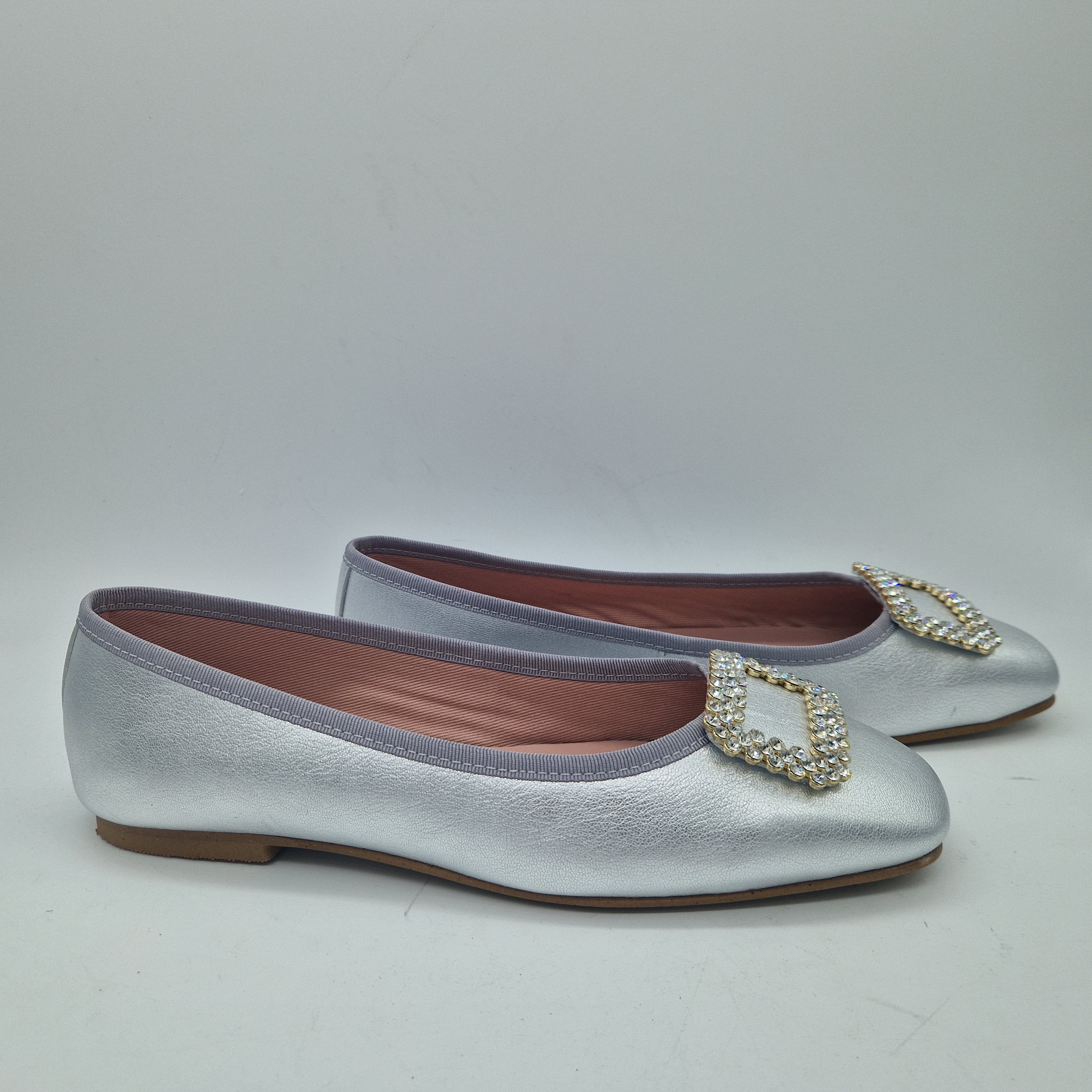 BAILARINA EN PIEL PLATA CON ADORNO - 73454